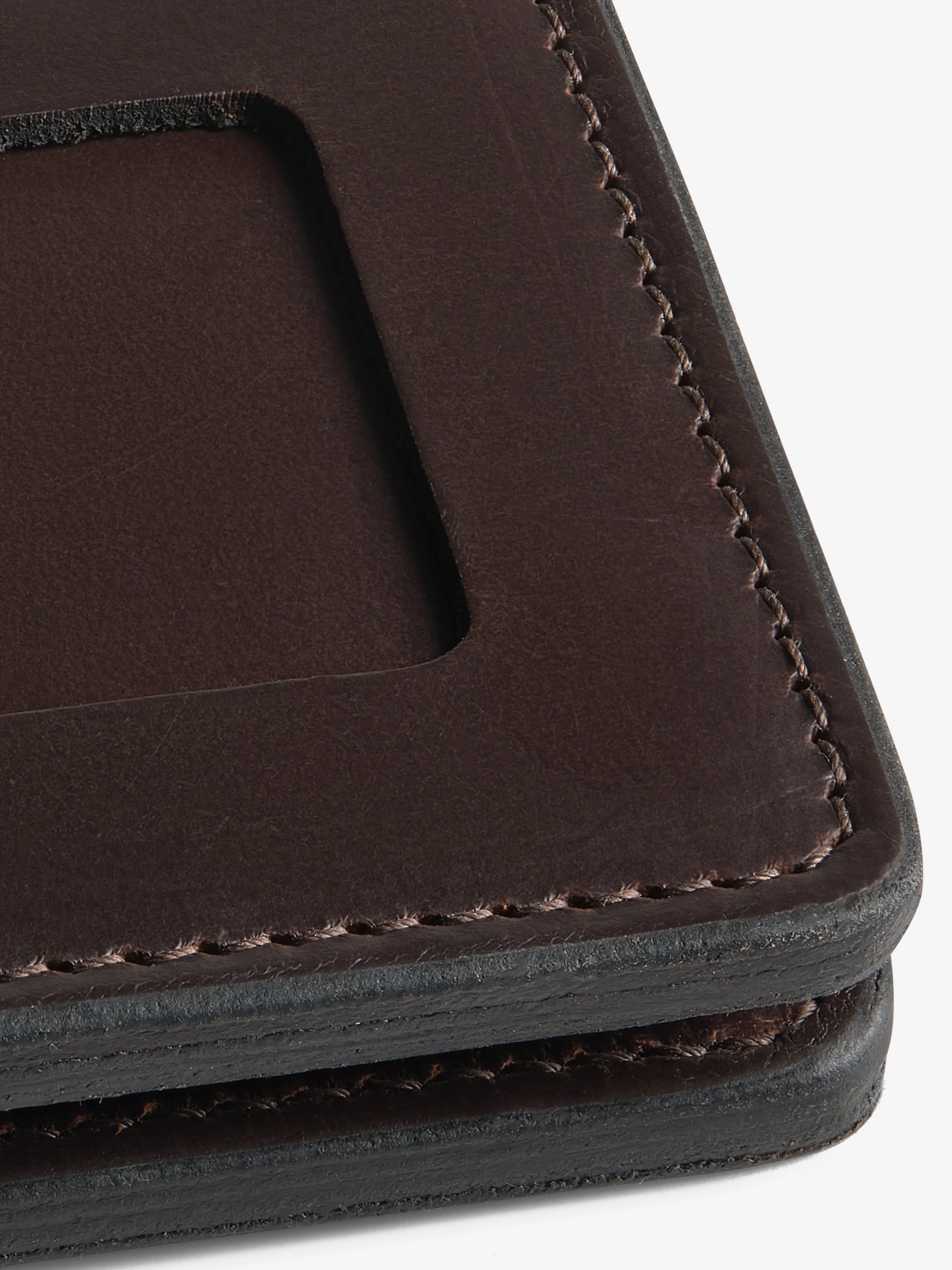 27_Bar Wallet_Dark Brown_Macro.jpg