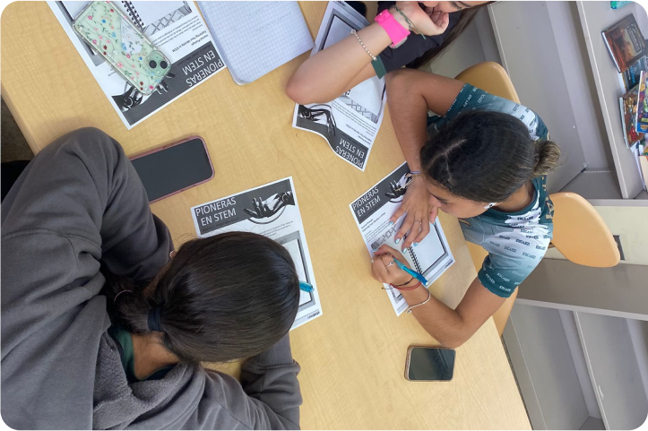 Pioneras en STEM youth program
