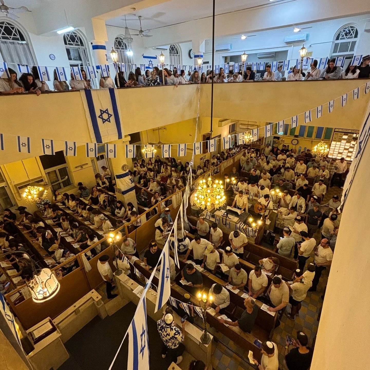 Playing a bit of catch up here.
Grateful to @benyehuda_126 for the privilege of leading our community in Yom Ha&rsquo;atzmaut prayers 🙏🇮🇱

@edantamler 
@edanchazzan