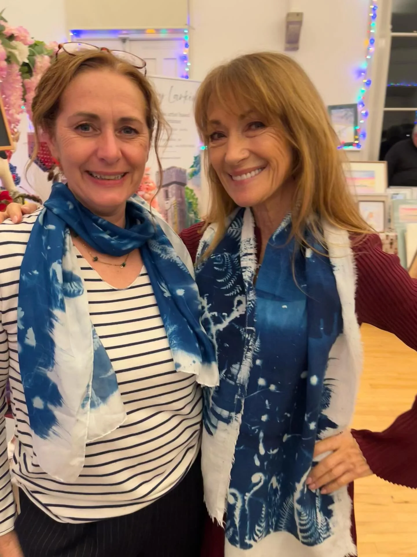 Jane just popped in for one of my Irish Linen Scarves @janeseymour thanks Jane for supporting artists @from_thesehands