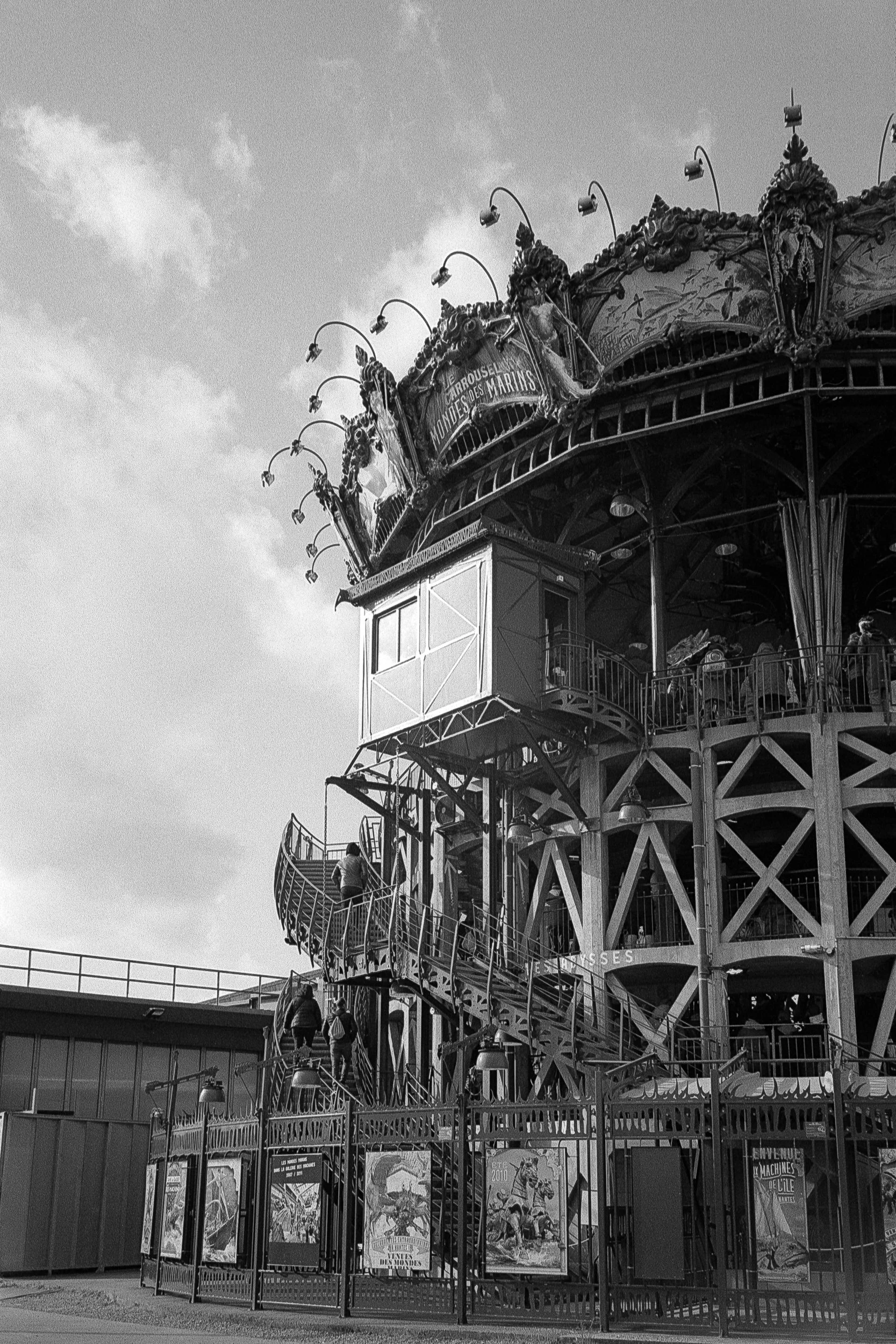 Documentary - Kodak TMax 400 - KMZ Jupiter-12 35mm f/2.8 - Leica M6. //Nantes 2024.
