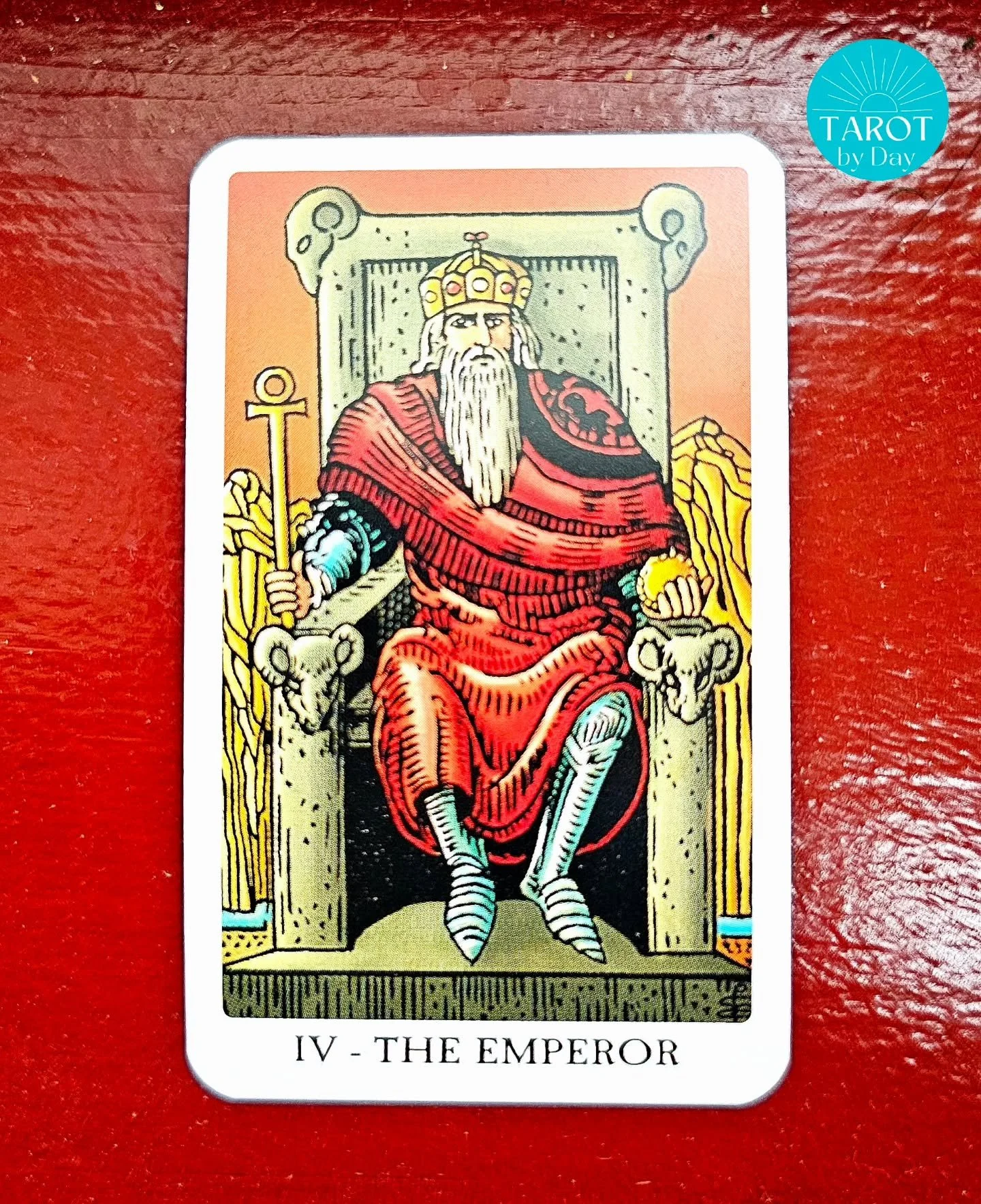 Today brings us the Emperor once more!👑💪🔥 As we enter Sagittarius season, things begin to pick up speed. The transition from watery Scorpio to firey Sagi can be uncomfortable. It may feel as though our inner desires are being controlled by outside