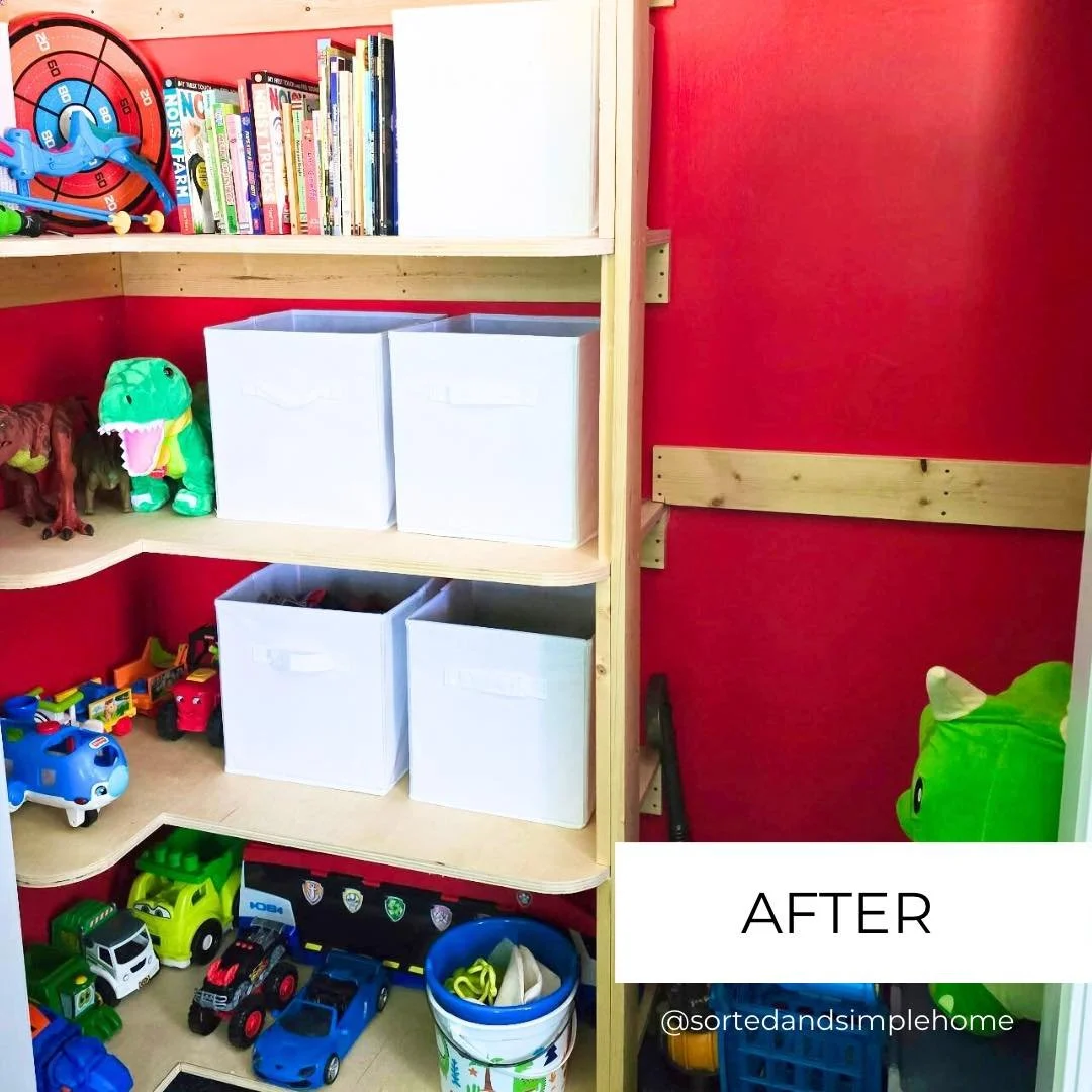 I love working with kids to simplify, declutter, and organize their spaces!

Disorganized and cluttered spaces affect kids, too. A disorganized space makes it harder to play and be creative, let alone overwhelming to clean up. They often don&rsquo;t 