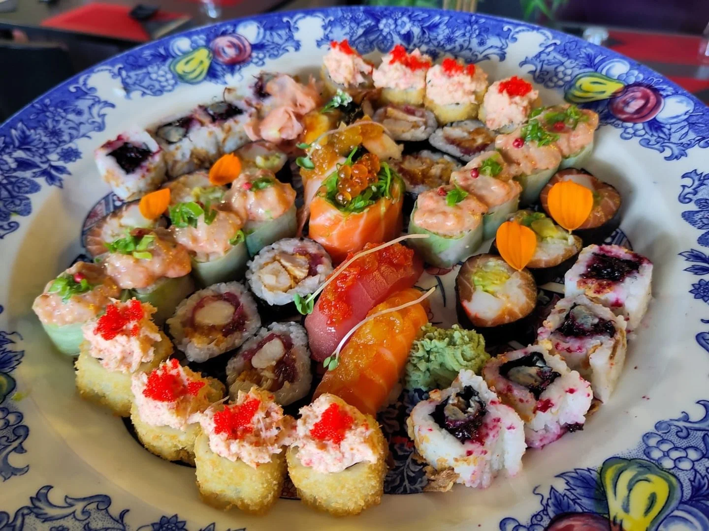 ✨ PLATEAU DE F&Ecirc;TE POUR LA SAINT-SYLVESTRE ! 

60 PI&Egrave;CES

🎄 Histoire de vous garder ancrer dans l&rsquo;esprit de Noel et des festivit&eacute;s jusqu&rsquo;&agrave; la nouvelle ann&eacute;e, Nous avons pr&eacute;par&eacute; pour vous un 