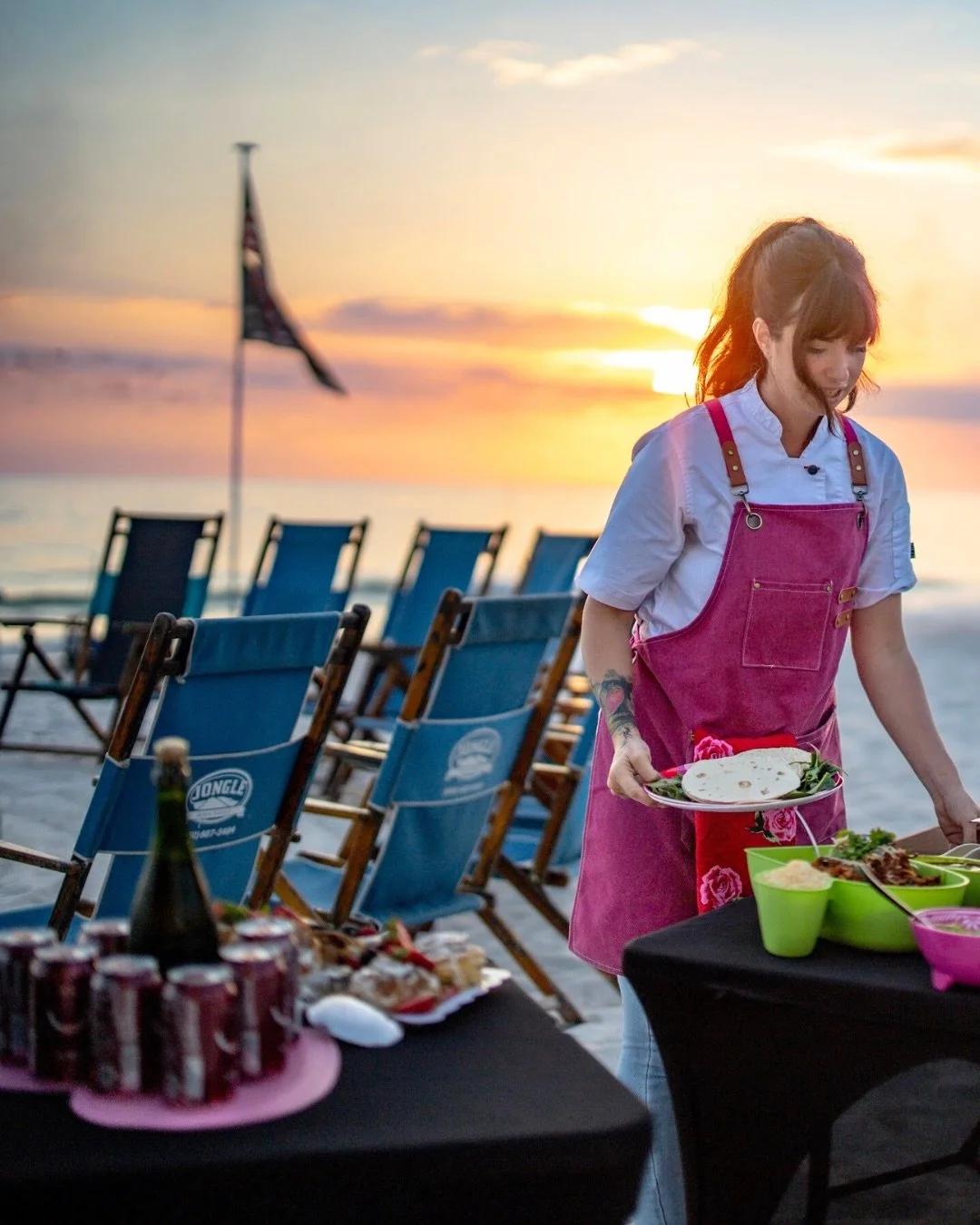 ✨ Bonfire + Buffet = the ultimate 30A celebration 🔥

Enjoy your bonfire on the beach, in your backyard, or behind your beach house with our bonfire and buffet experience! From birthdays and anniversaries to bachelorette parties and gender reveals, i