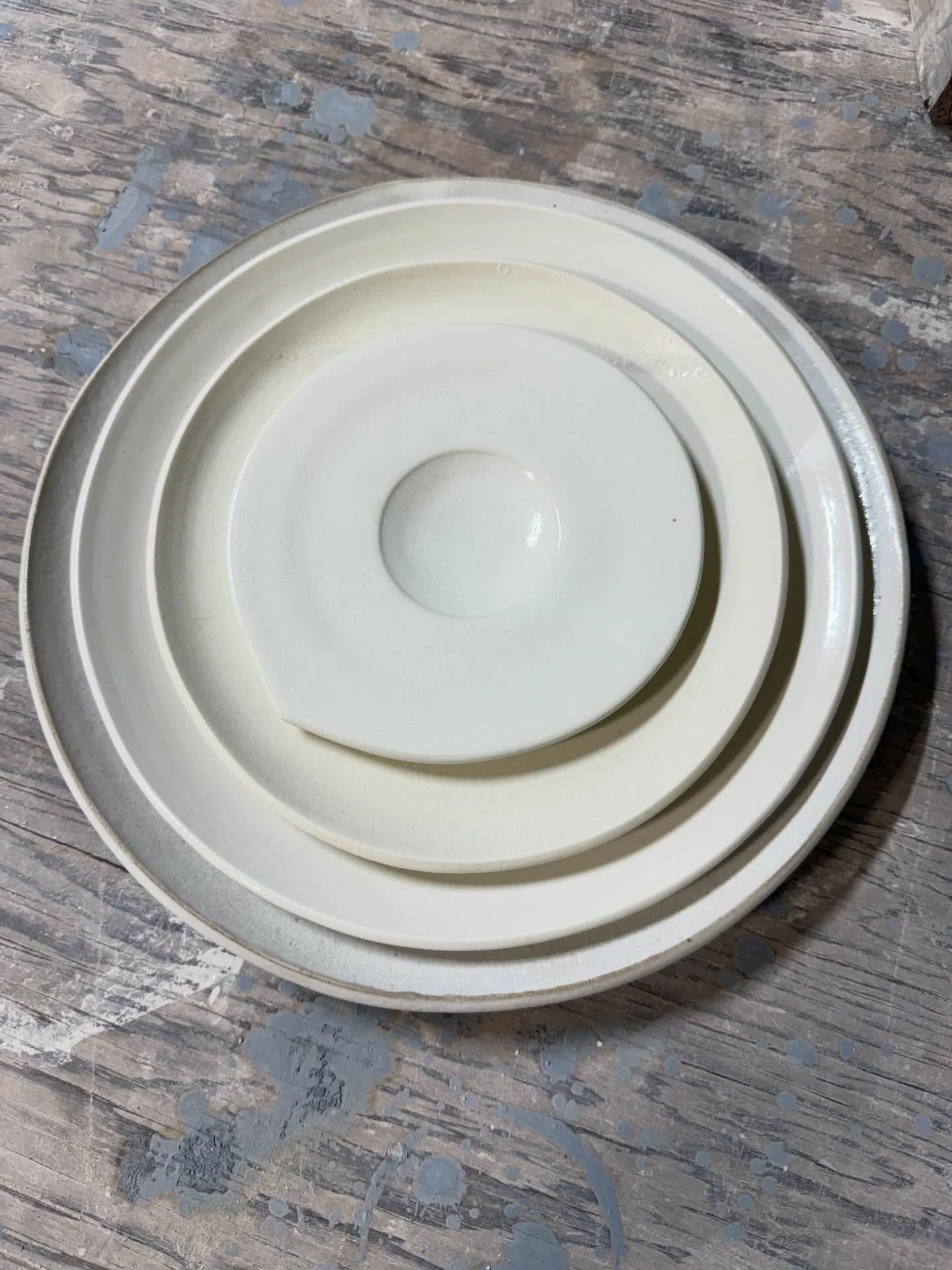 I make things for tables that tell a story. Porcelain nesting plates &mdash; handmade, designed to sit beautifully wherever craftsmanship is valued.
Open to restaurants, hotels, designers, and homeowners.  #ceramics #porcelain #handmadeceramics #stud