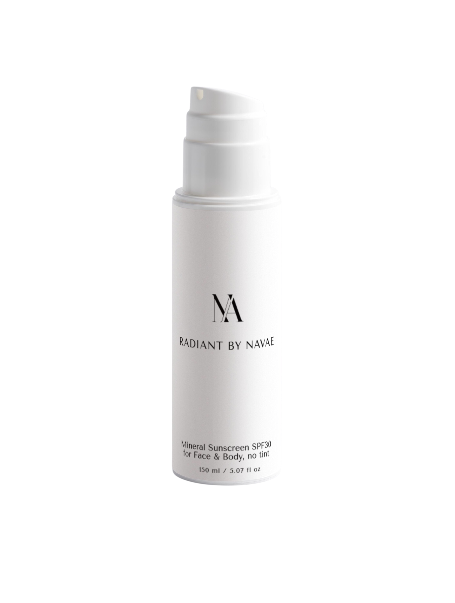 Lichtgewicht, breedspectrum bescherming met skincare-voeding. Daily radiance shield.