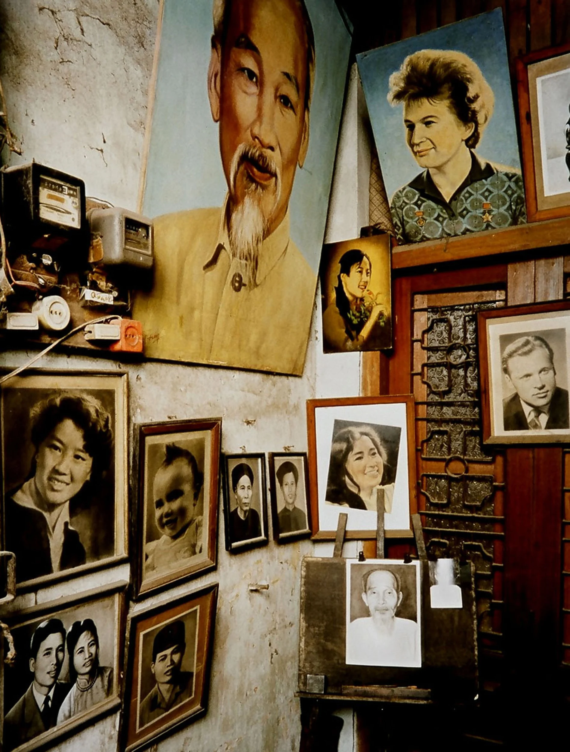 vietnam portrait studio.jpg