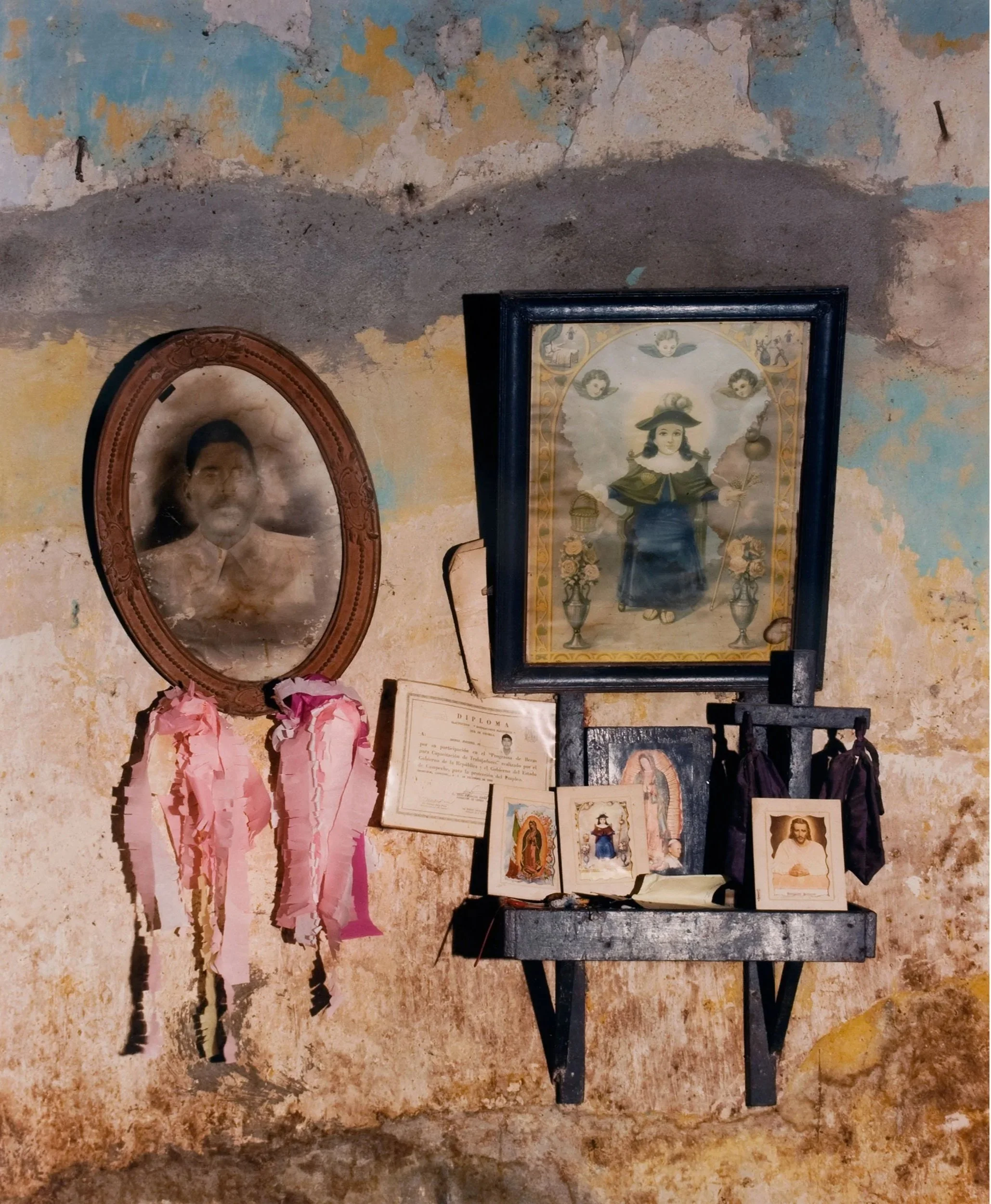 Salvo-Home+Altars+of+Mexico-011.jpg