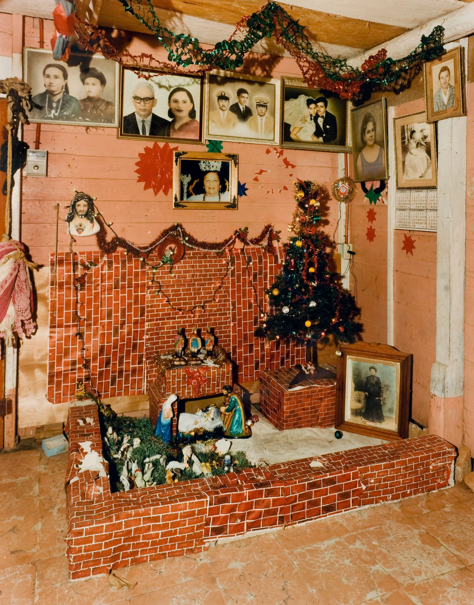 Salvo-Home Altars of Mexico-042.jpg
