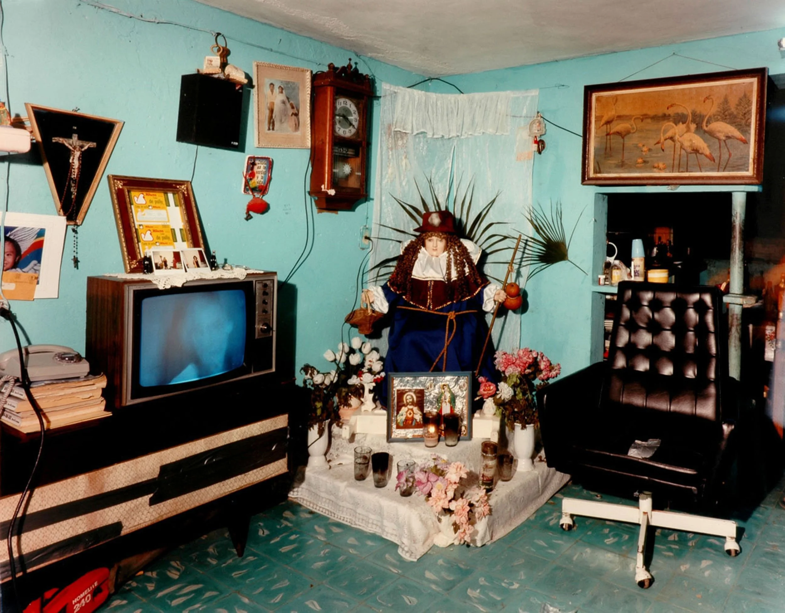 Salvo-Home Altars of Mexico-019.jpg