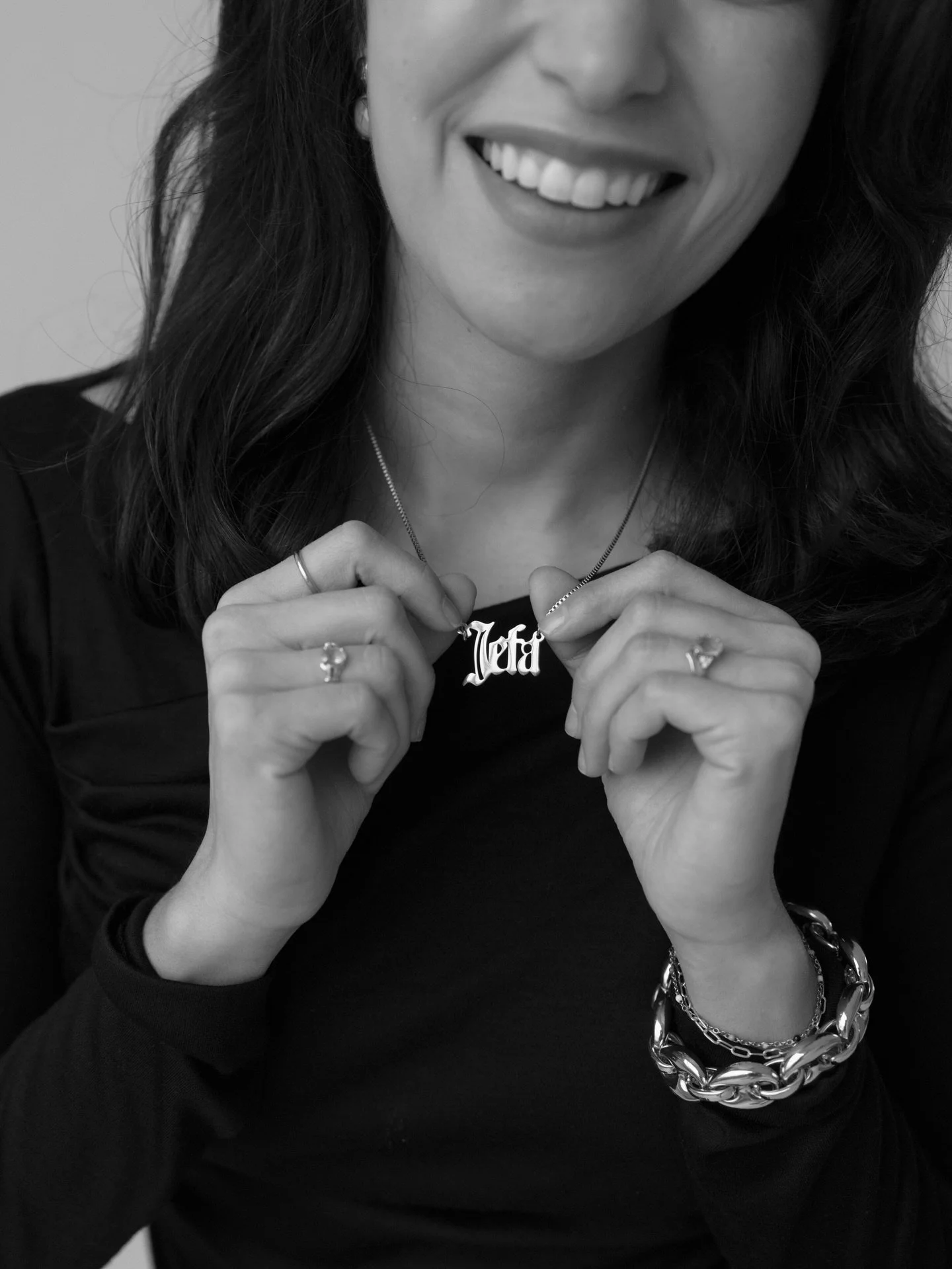 Hola Amigas 🫶🏽 

If you&rsquo;re new here, welcome. I&rsquo;m Samantha 👋🏽 the founder of Amigas Means Friends. 

As a Latina founder, the name Amigas Means Friends is a nod to my heritage and a reminder of our mission: honest friendship, trusted 