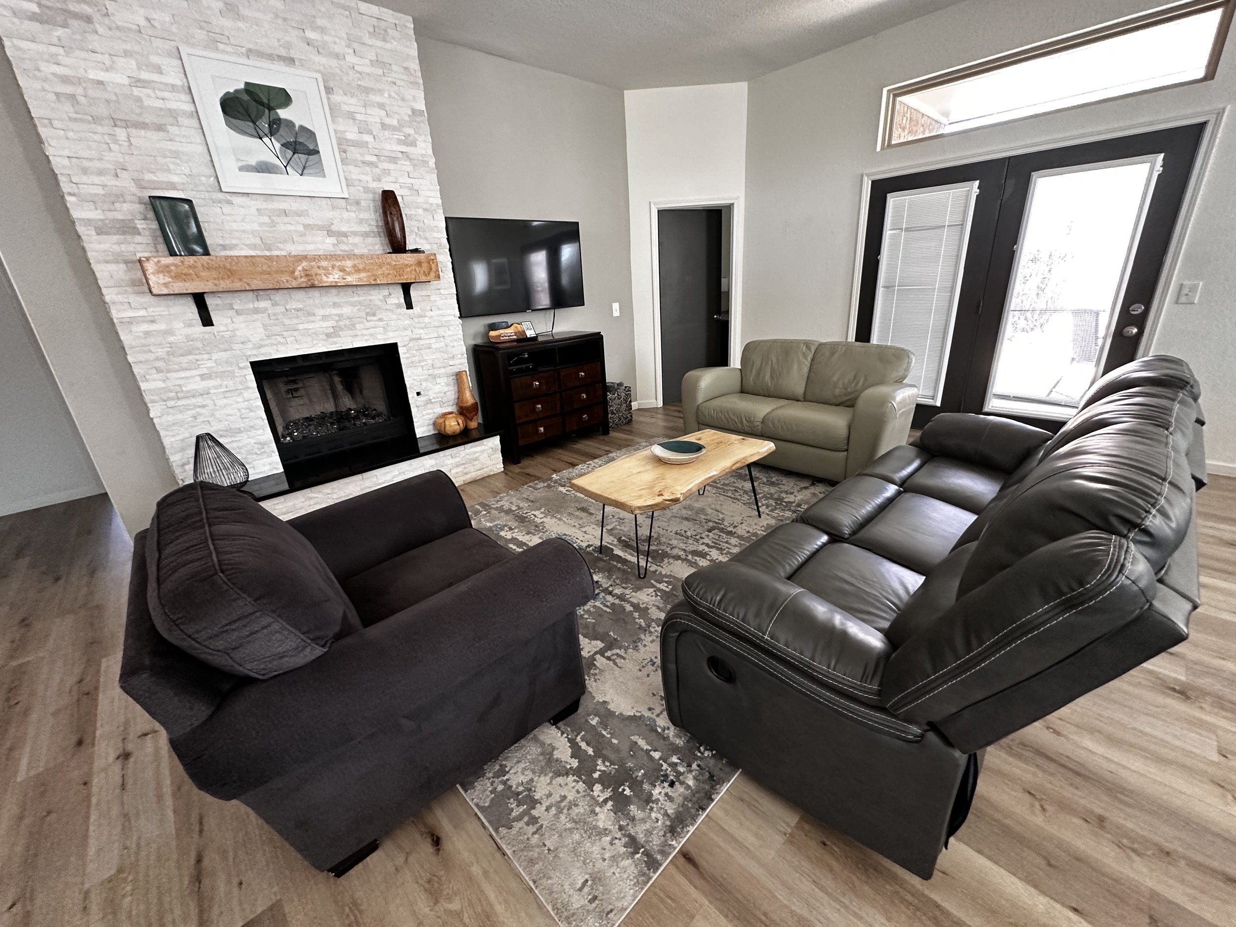 Living space: floors, surfaces, baseboards, dusting & disinfecting