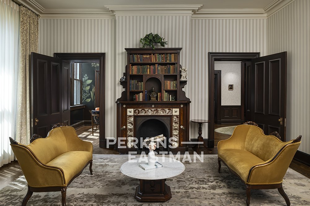Gallaudet Univ - House One_Photo Int Lounge Library_Photograph by Andrew Rugge - Copyright Perkins Eastman.jpg