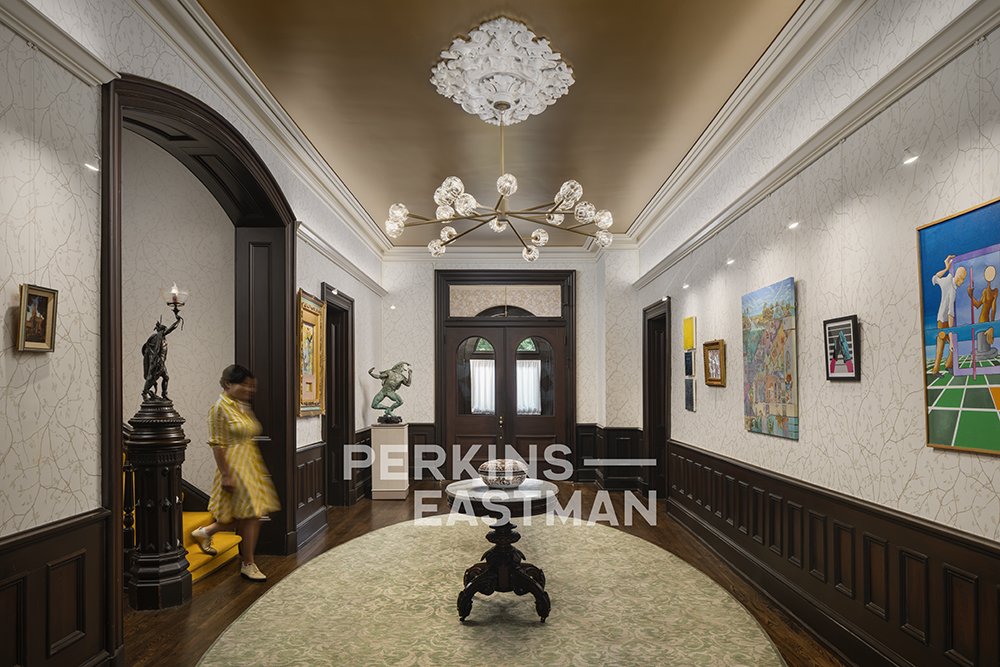 Gallaudet Univ - House One_Photo Int Arrival Foyer 2 w People_Photograph by Andrew Rugge - Copyright Perkins Eastman.jpg