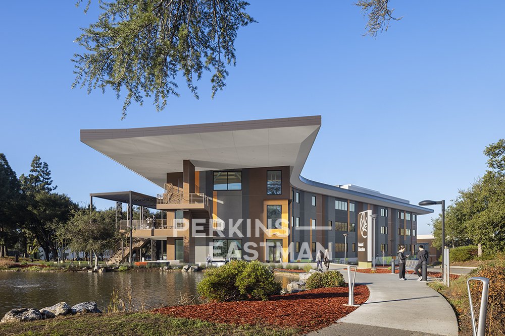 SJE CCD - EVC - Gen Ed & Engineering Bldg_Photo Ext Entrance Day_Photograph by Andrew Rugge - Copyright Perkins Eastman.jpg