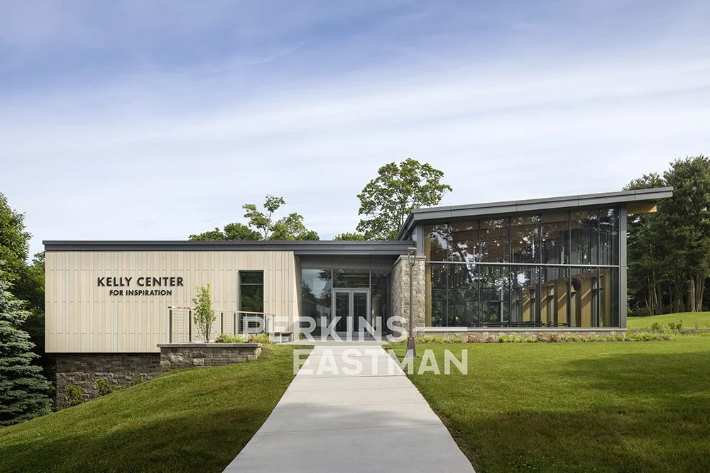 School of the Holy Child_Photo Ext Arrival Day_Photograph by Andrew Rugge - Copyright Perkins Eastman.jpg