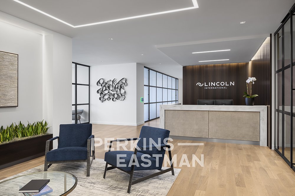 Lincoln Intl - Dallas_Photo Int Lobby 2_Photograph by Andrew Rugge - Copyright Perkins Eastman.jpg