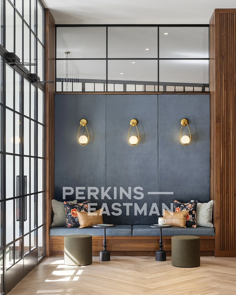 Julius_Photo Int Lobby Detail_Photograph by Andrew Rugge - Copyright Perkins Eastman.jpg