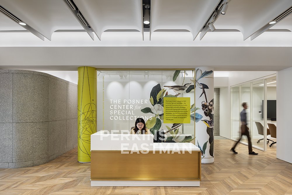 CMU - Posner Center_Photo Int Entrance 2 w People_Photograph by Andrew Rugge - Copyright Perkins Eastman.jpg
