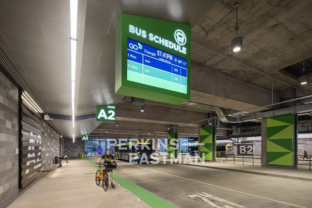 RUS Bus_Photo Int Platform Overall_Photograph by Andrew Rugge - Copyright Perkins Eastman.jpg