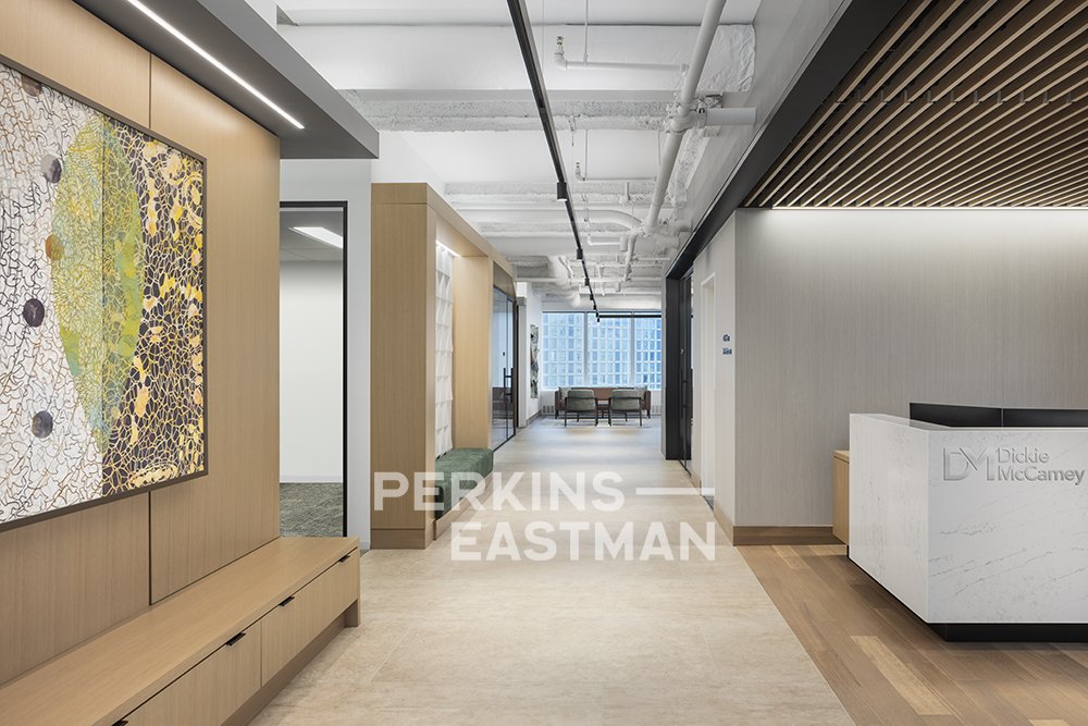 Dickie McCamey_Photo Int Reception Corridor_Photograph by Andrew Rugge - Copyright Perkins Eastman.jpg