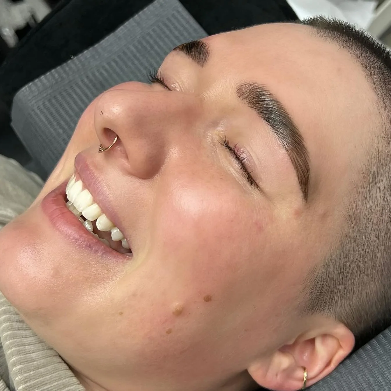 The Trifecta: Lami , Hybrid Stain &amp; Wax😮&zwj;💨
.
.
.
#nashvillebrowlamination #nashvillebrows #springhilltnbrows #springhillth #franklintnbrows #franklintnesthetician #franklintn #franklintnwaxing #nashvillewaxing