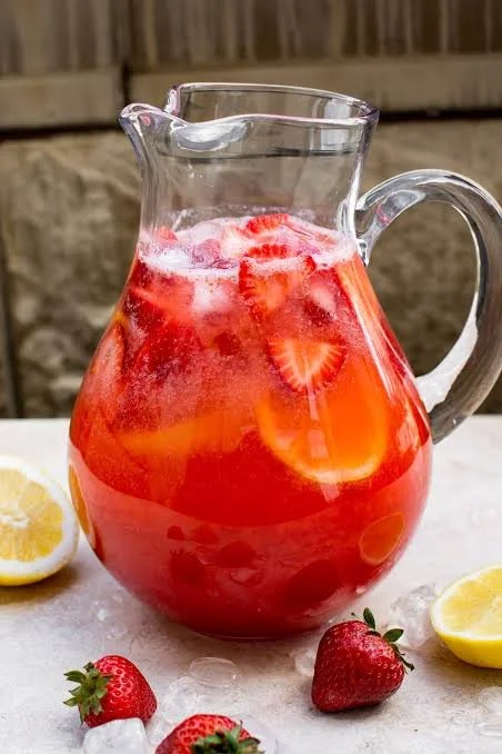 strawberry lemonade.jpg