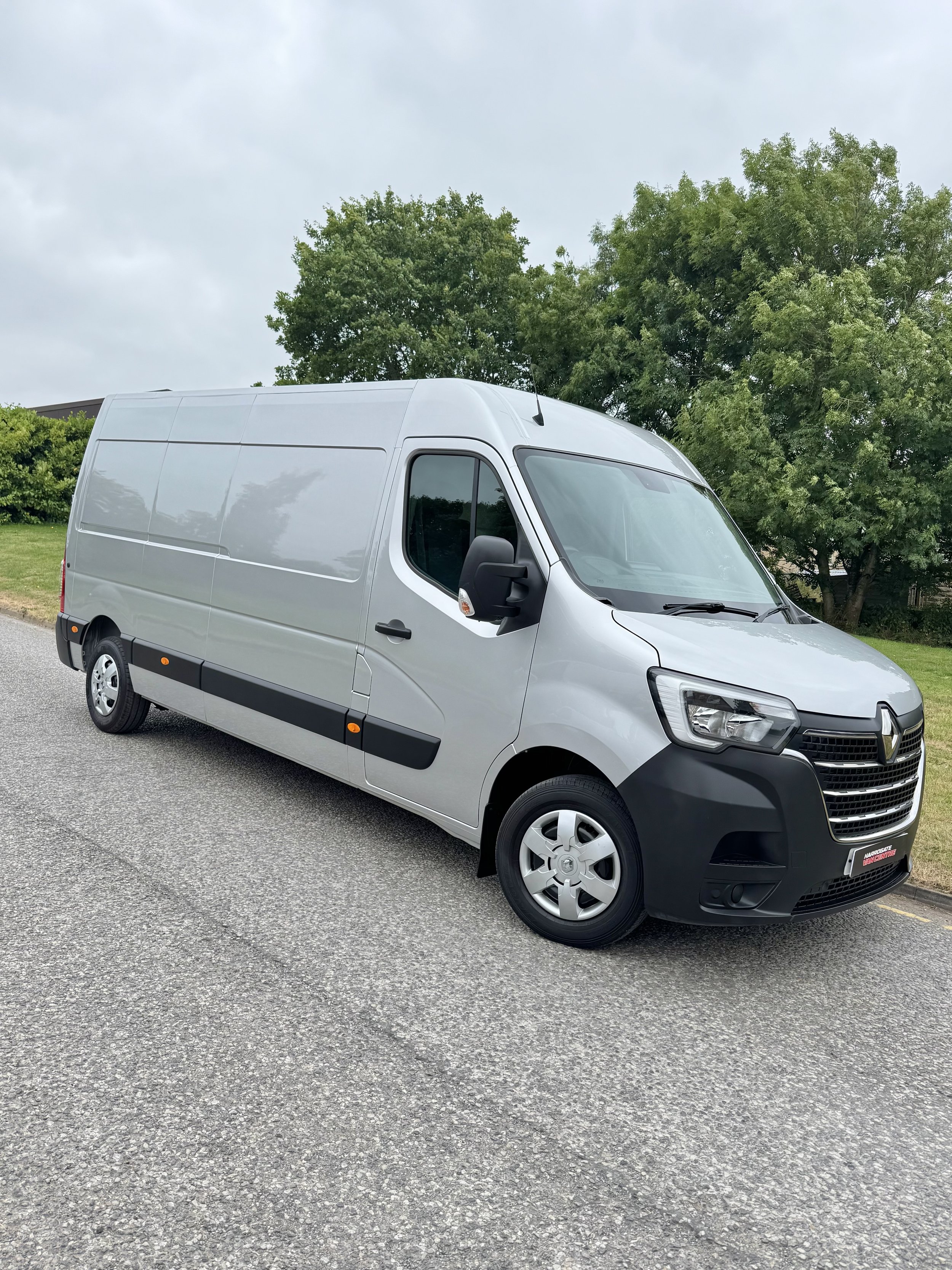 Renaultmasterforsale.jpeg