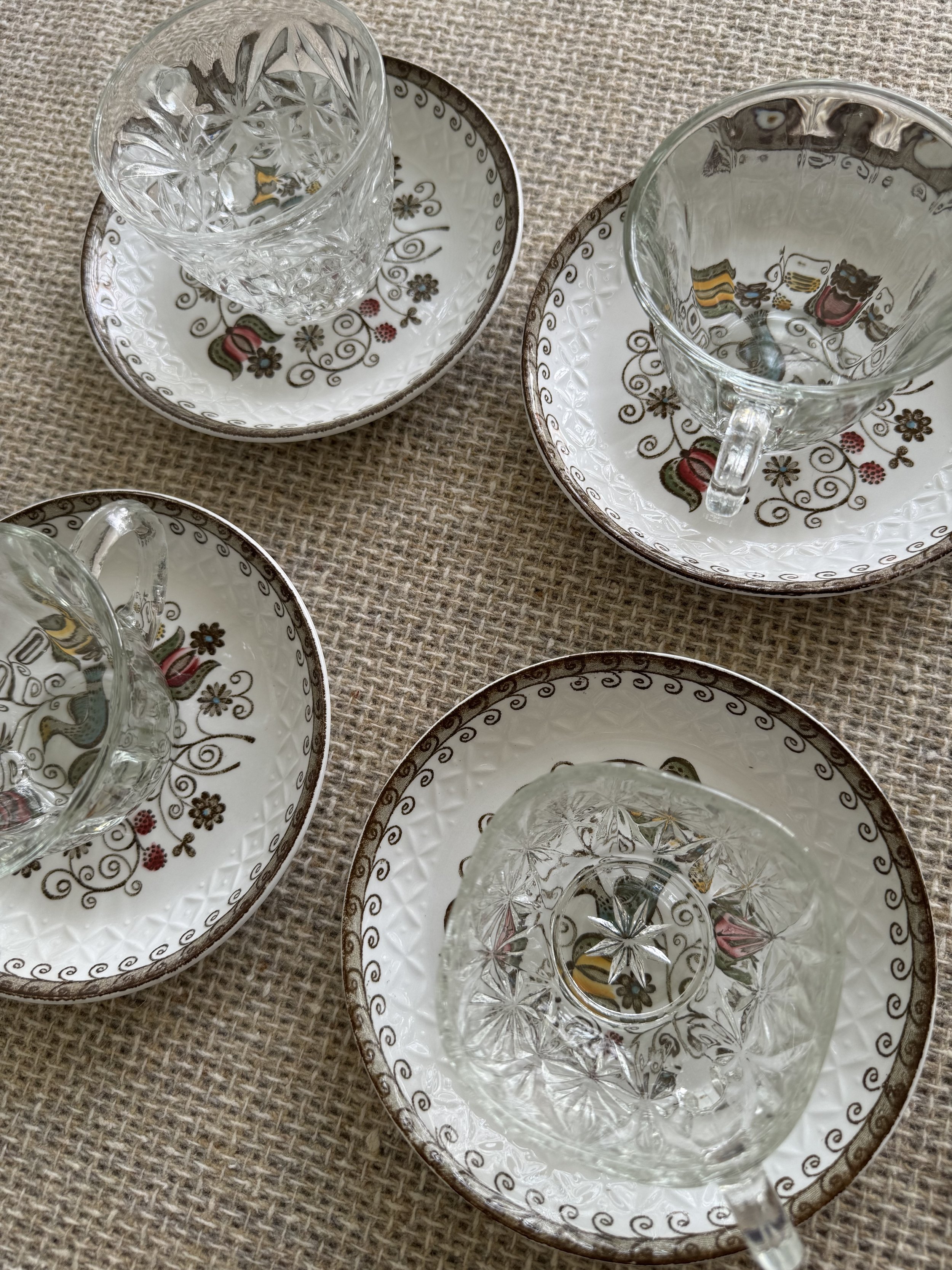Set of 4 curated cups and saucers