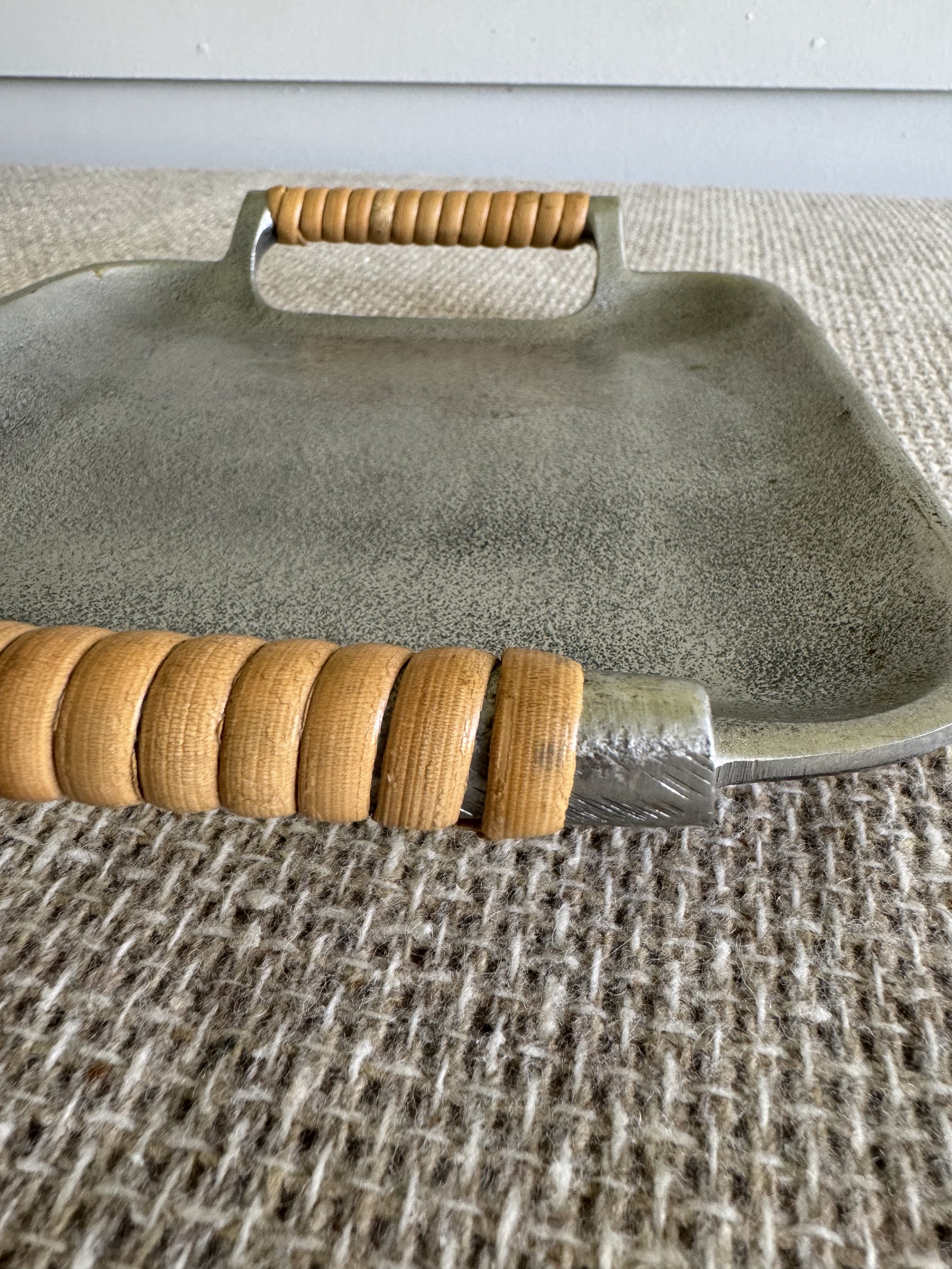 Square metal tray