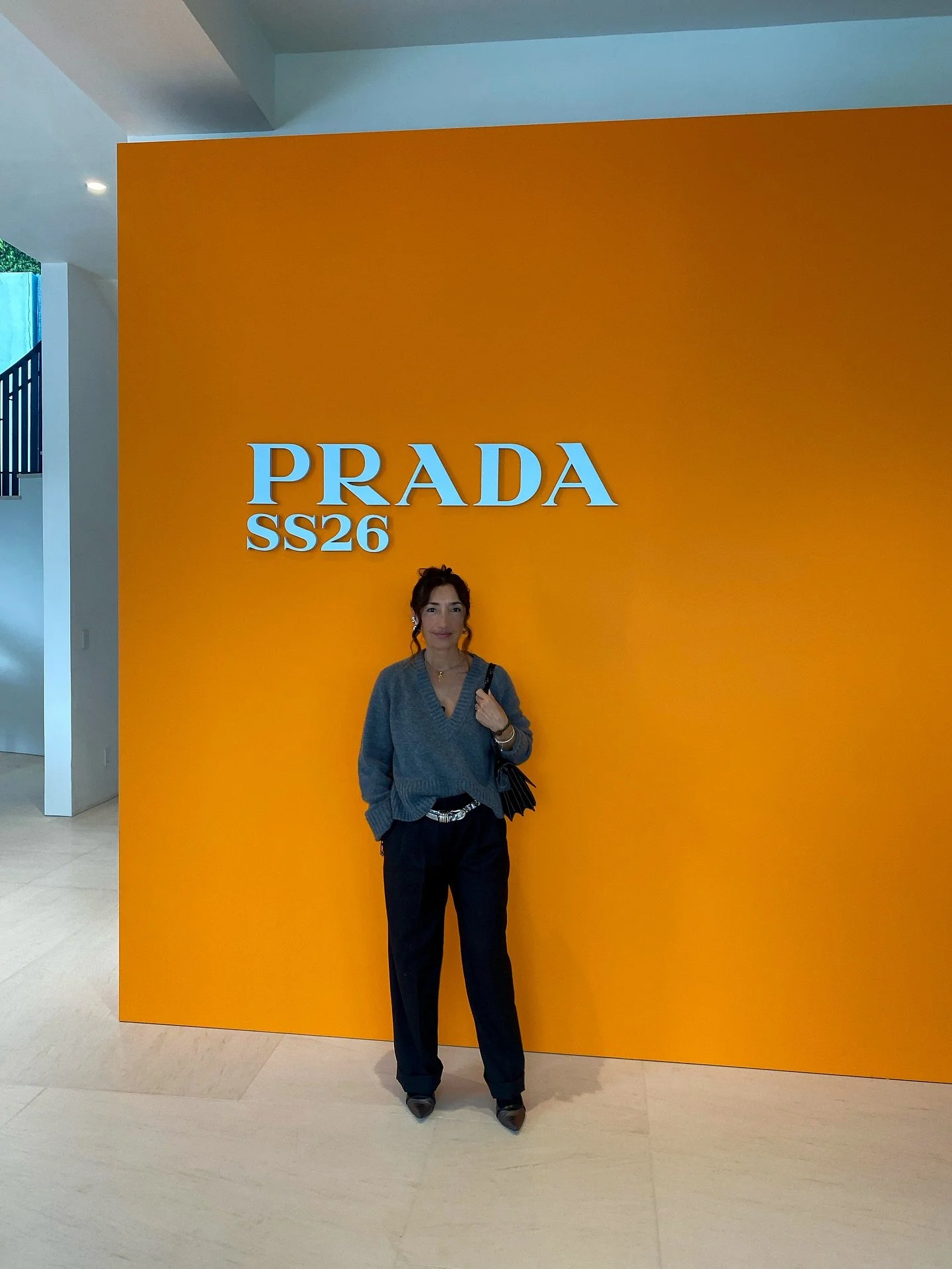 Don&rsquo;t let fashion dictate or consume you, you are beautiful just the way you are💕. Appreciate the beauty, the art and the work but choose consciously what resonates in your life. 

#pradahouse #prada #stylist #chooseyourself