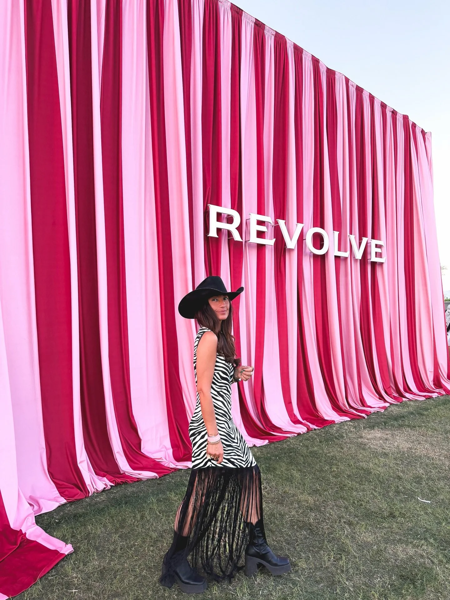 Revolve Festival with my baby girl &hearts;️🎪
#revolvefestival #festival #fringe #motherdaughterlove