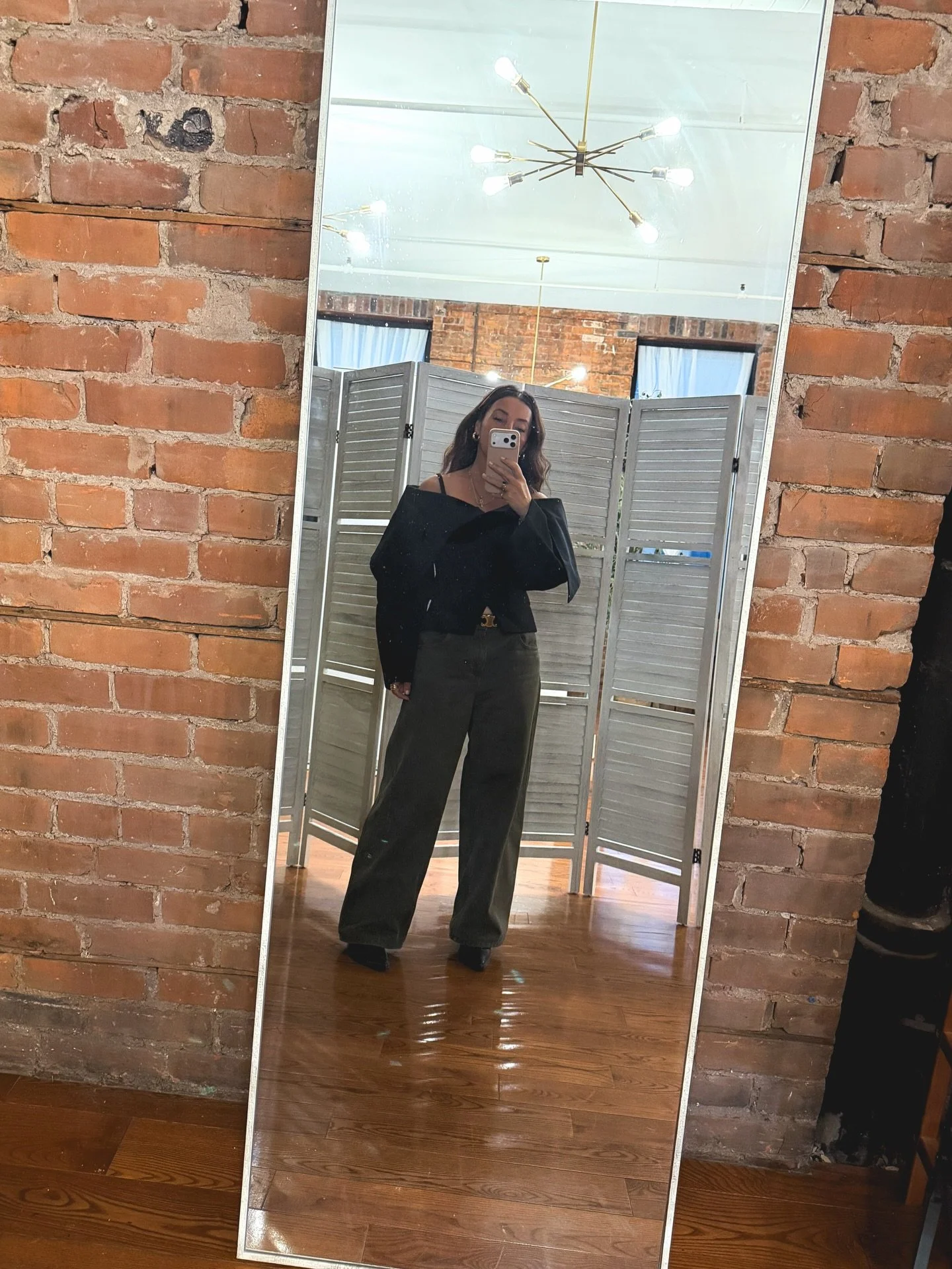 Still buzzing from Momentum Summit in Ontario last week. A room full of the most incredible women all showing up, all ready to step into more.

I got to do what I love most, use wardrobe to activate how a woman sees herself. Watching each one of them