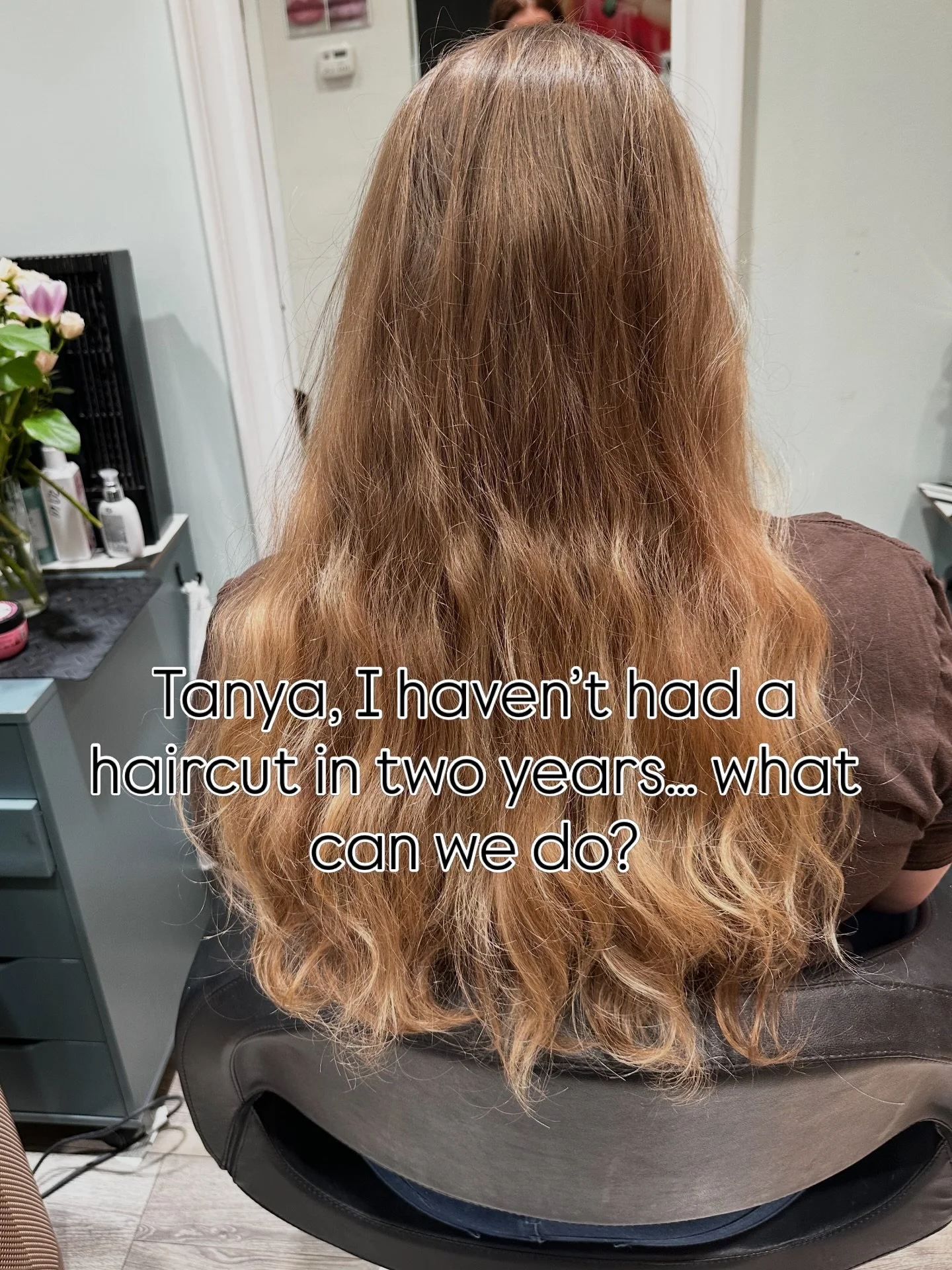 Long hair feeling heavy, dry, or lifeless? A customized haircut can refresh your look without taking away your length ✨ 

At Smart Hair Studio Brooklyn, we focus on healthy haircuts that remove damaged ends, add soft movement, and create a modern sha