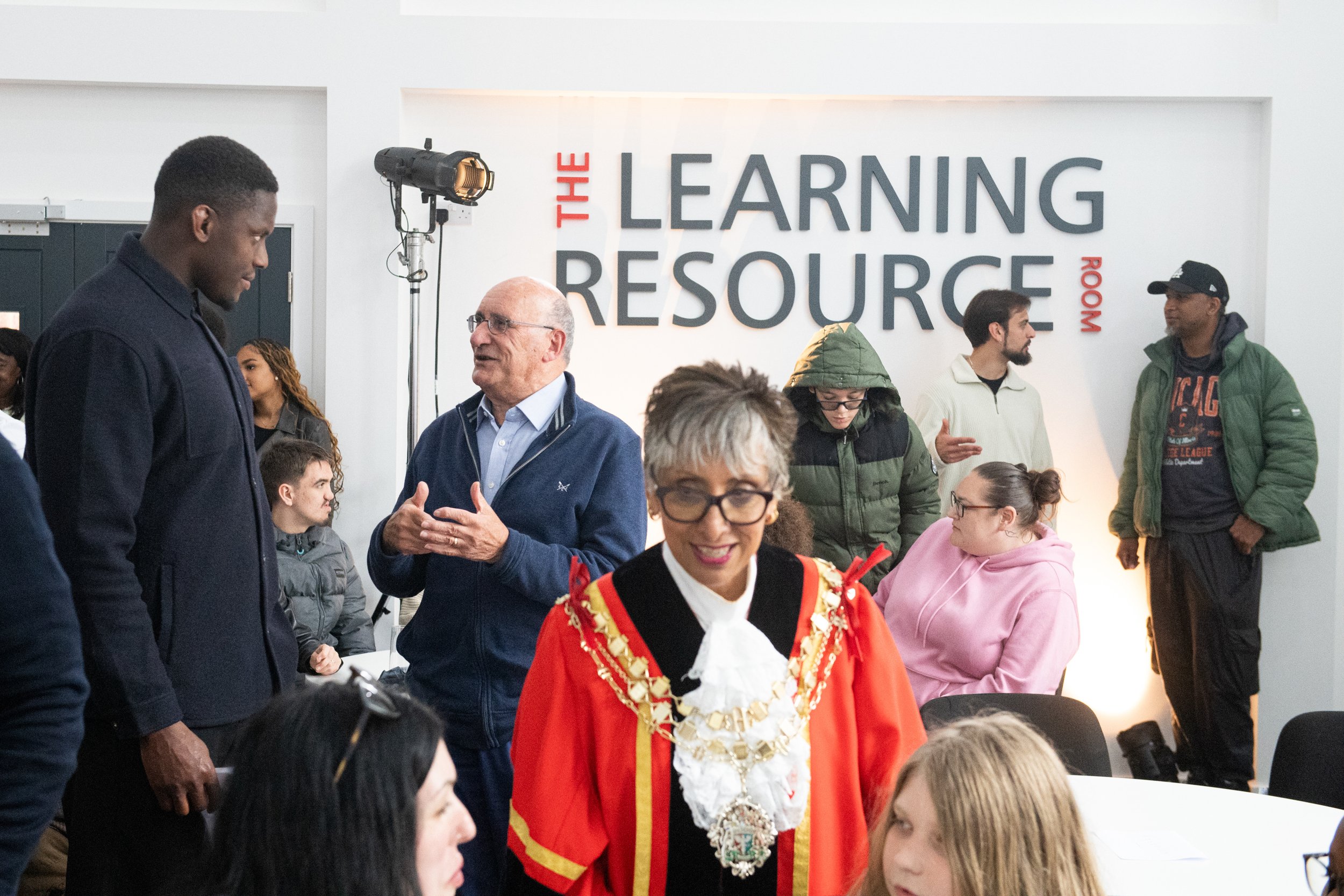 Maro Itoje and Reeta Chambal mingle with guests.