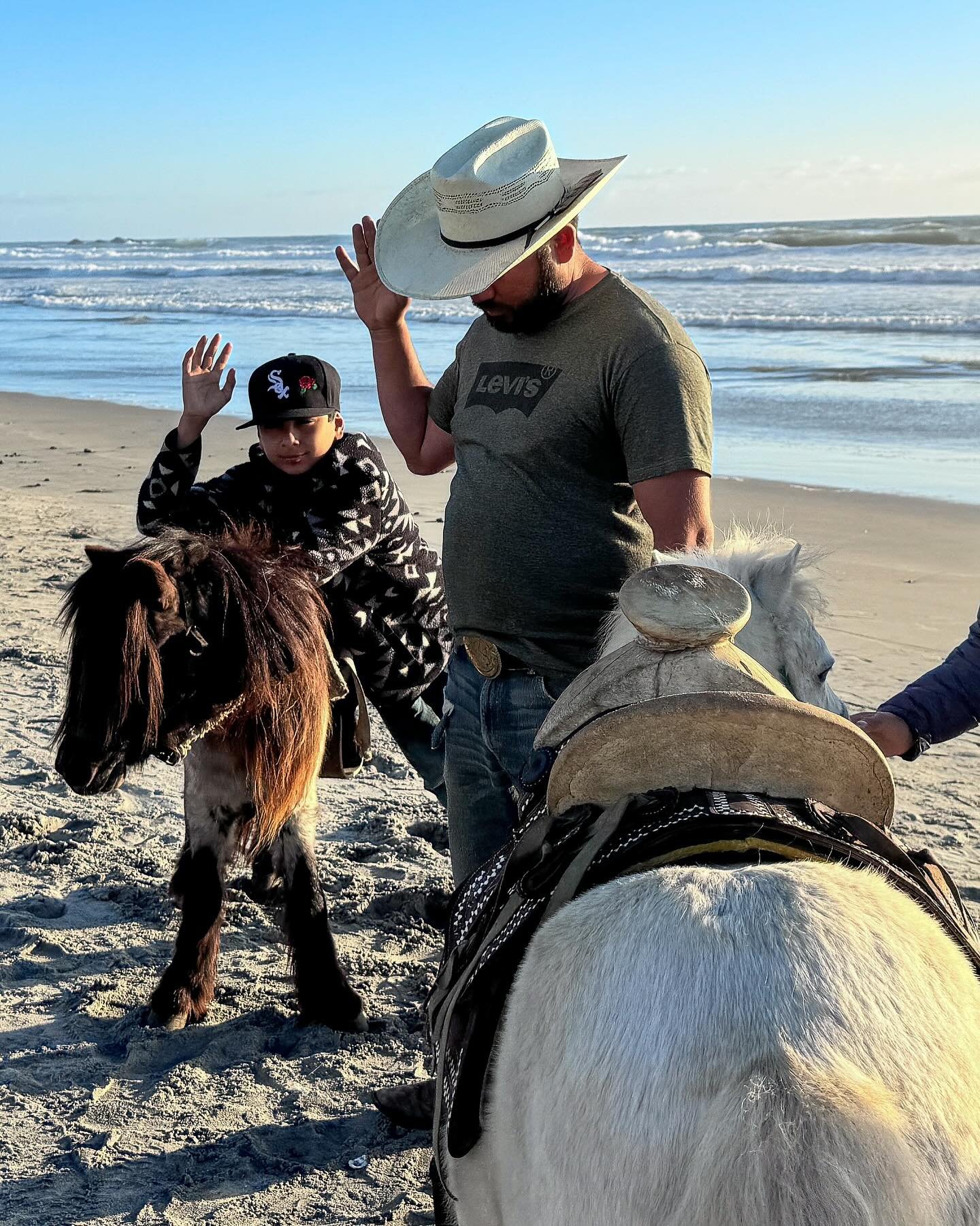 This past weekend, over 57 incredible individuals embarked on our Commission Trip to Rosarito, as God has a plan for ALL PEOPLES in Rosarito! We are so proud of everyone who stepped out in faith and signed up, trusting God to provide for this mission