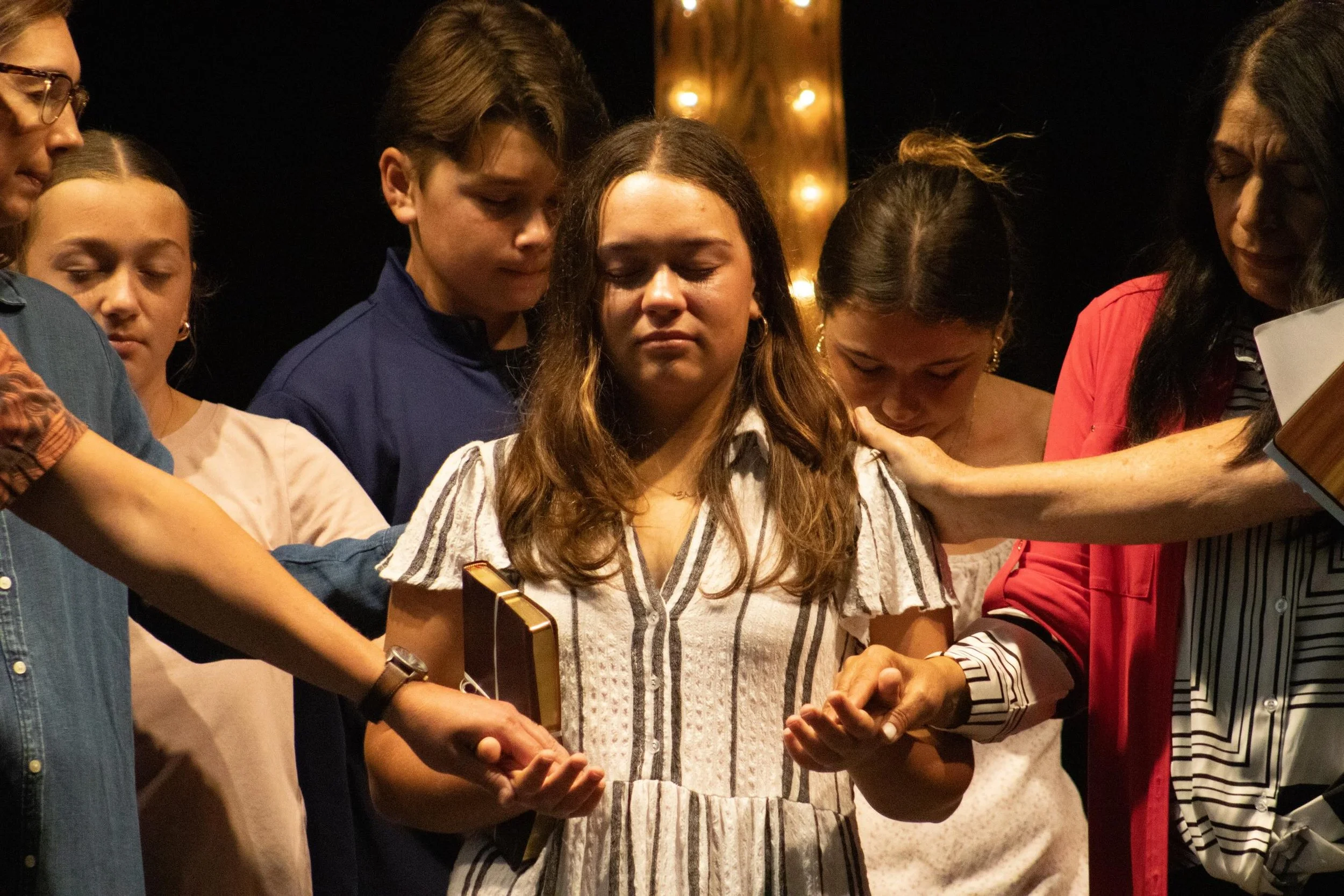 Celebrating those stepping into a new season as they graduate from high school and prepare for what&rsquo;s ahead. 🎓✨

We had the blessing of praying over Anna, speaking encouragement over her life, and believing for all that God has prepared for he