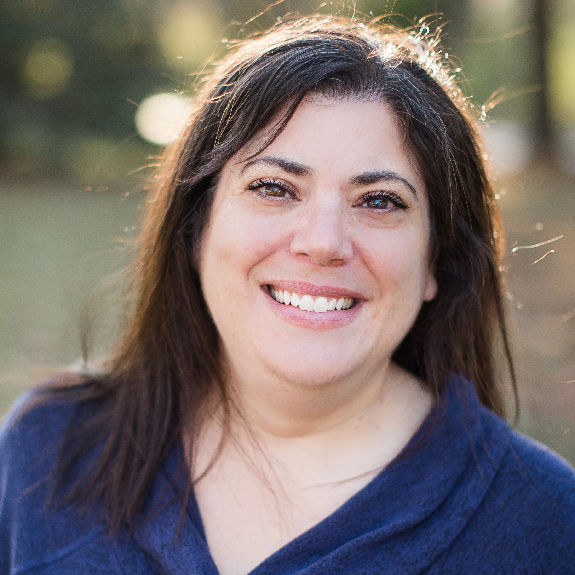 Certified birth doula Shauna Davis of Woodstock, Illinois connecting with expectant parents in Northern Chicagoland and Southeastern Wisconsin.