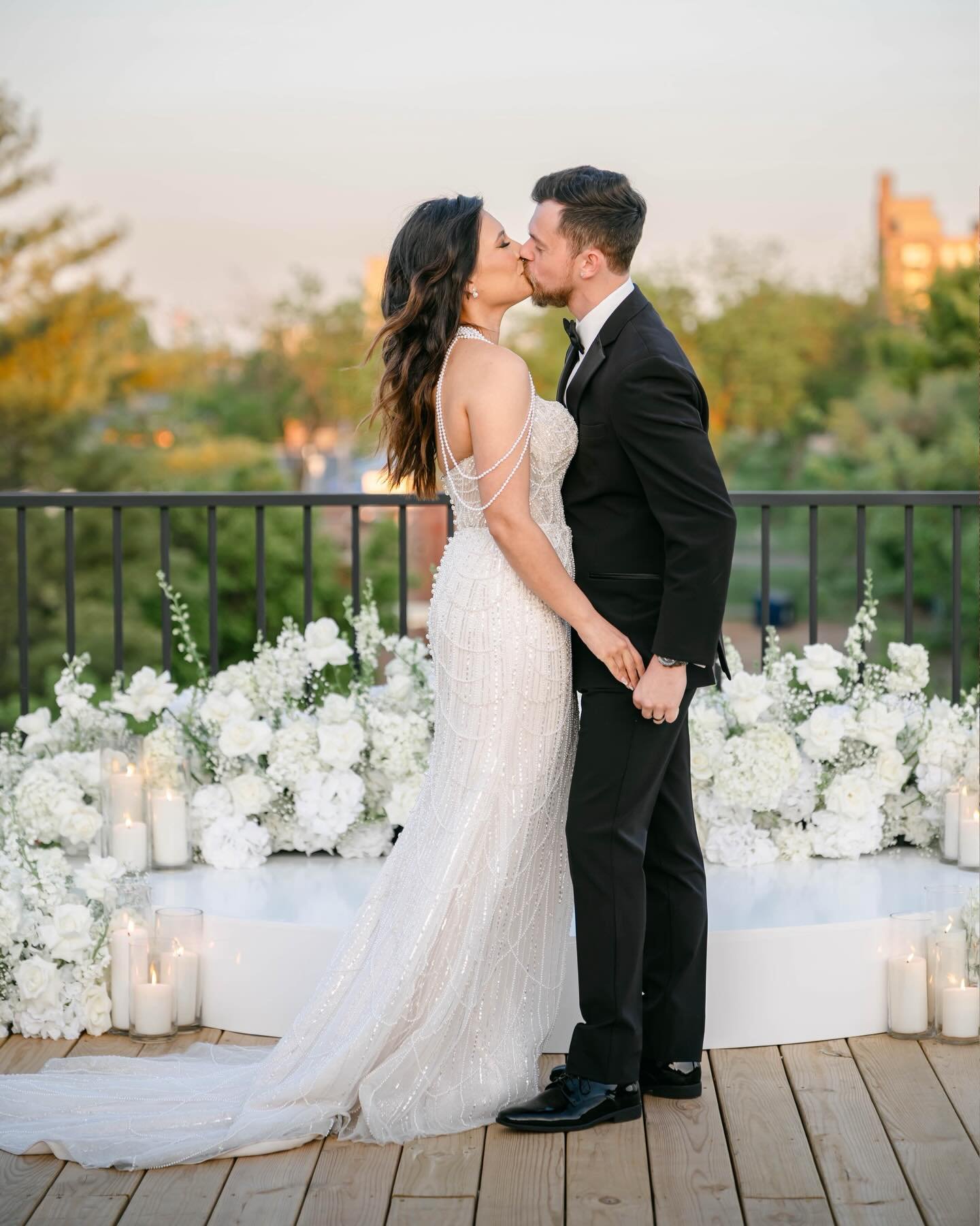 The city below. The sky above. Forever in front of you 🤍 Let us be the backdrop for the moments that matter the most ✨ 

DM or visit our website (link in bio) and let us help turn your vision into reality! 

Photographer&nbsp;&ndash;&nbsp;@thebennet