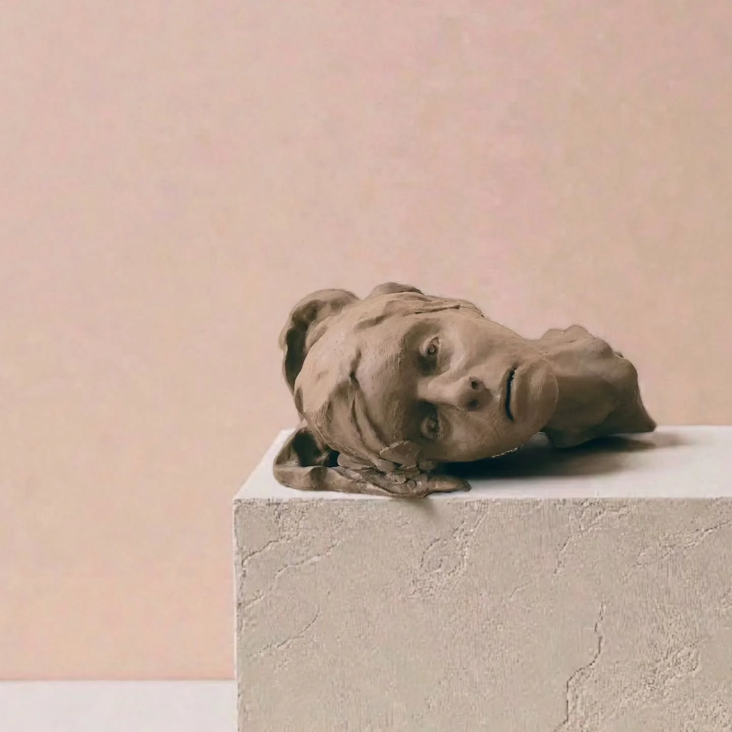 Bored - 2026
.
.
.
.
.
.
#sculptures #Art #sculptureart #portraits #ArtLovers