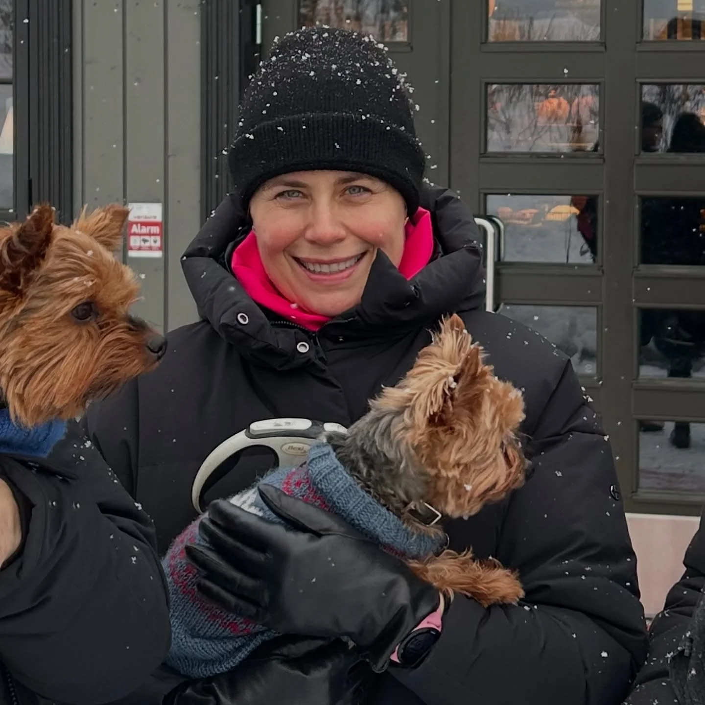 36 timer p&aring; Lillehammer ❤️ Alt for liten tid, men hjertet er fylt til randen. Og s&aring; fikk jeg morsdagskake til frokost! ❤️ N&aring; er vi p&aring; vei hjem til 2 konserter i morgen formiddag🎶🎶