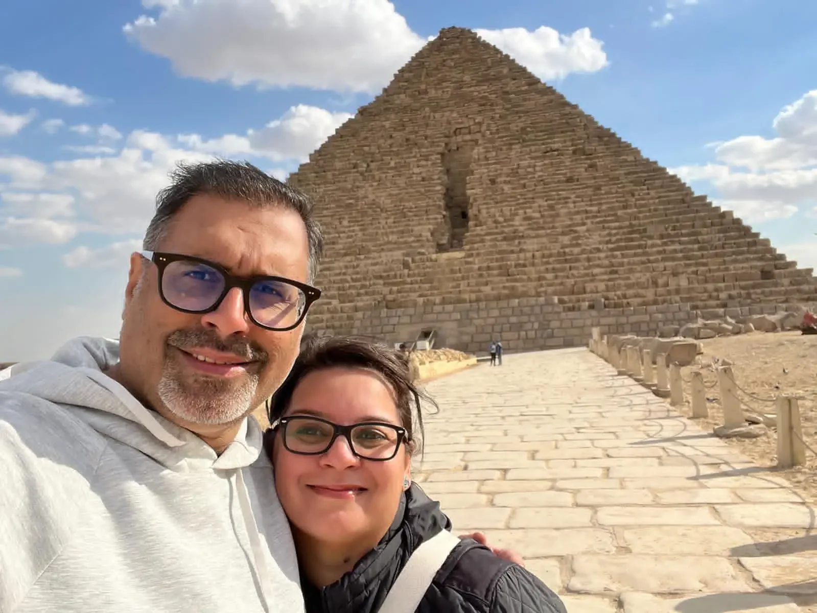 The rewarded traveler with a pyramid