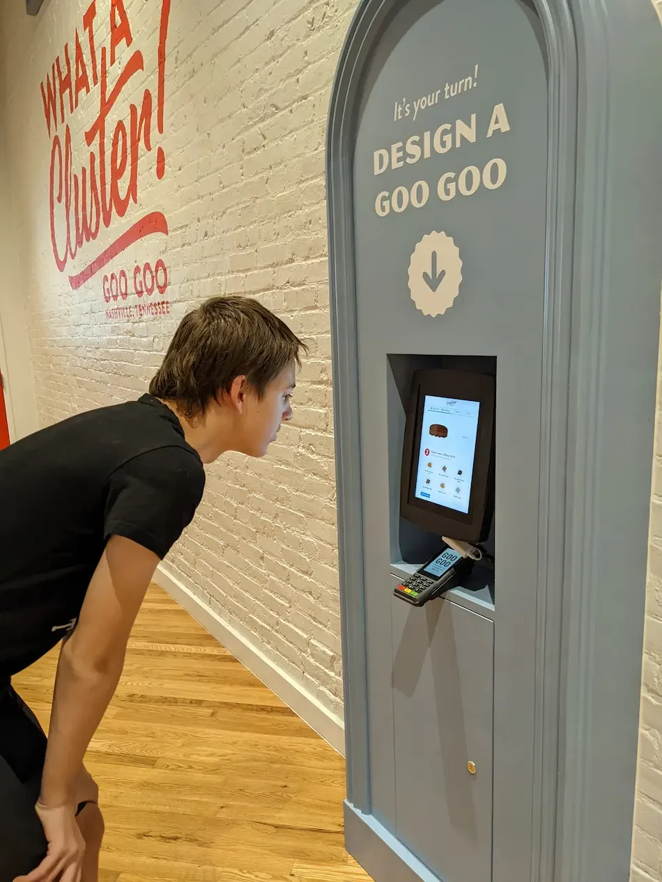 Design a goo goo cluster