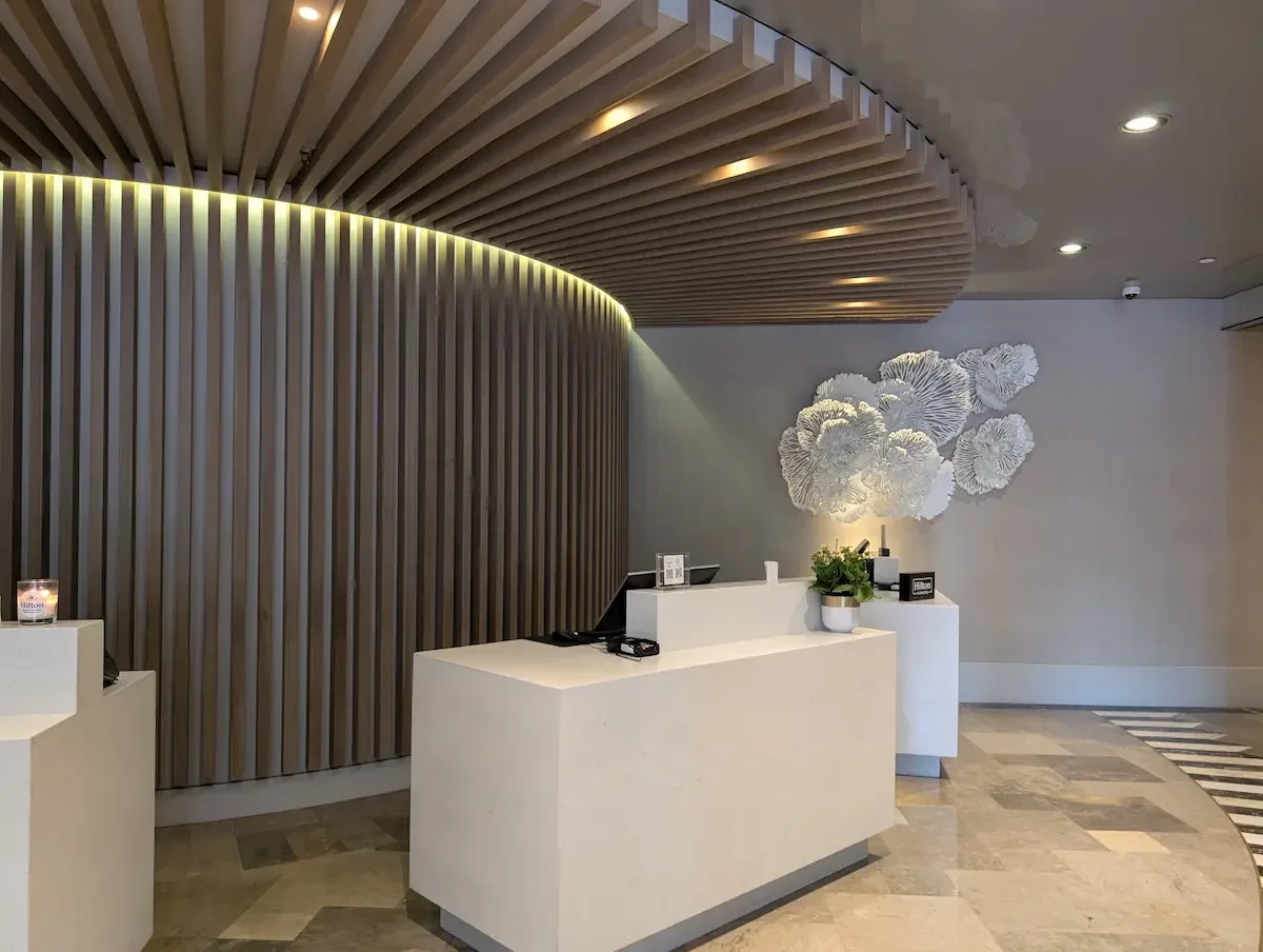 Lobby Hilton Bentley South Beach Review