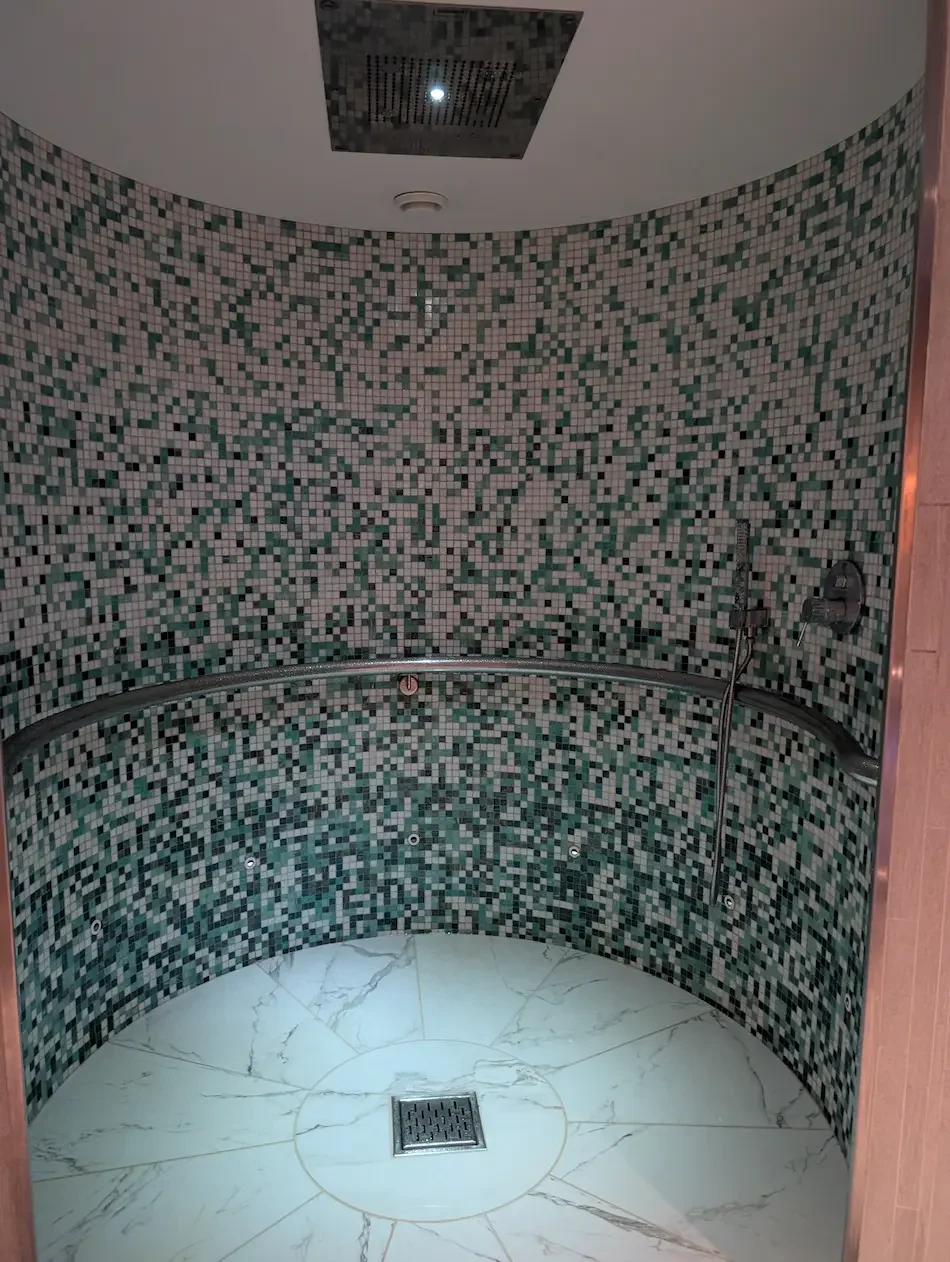 Showers thermal spa Sun Princess