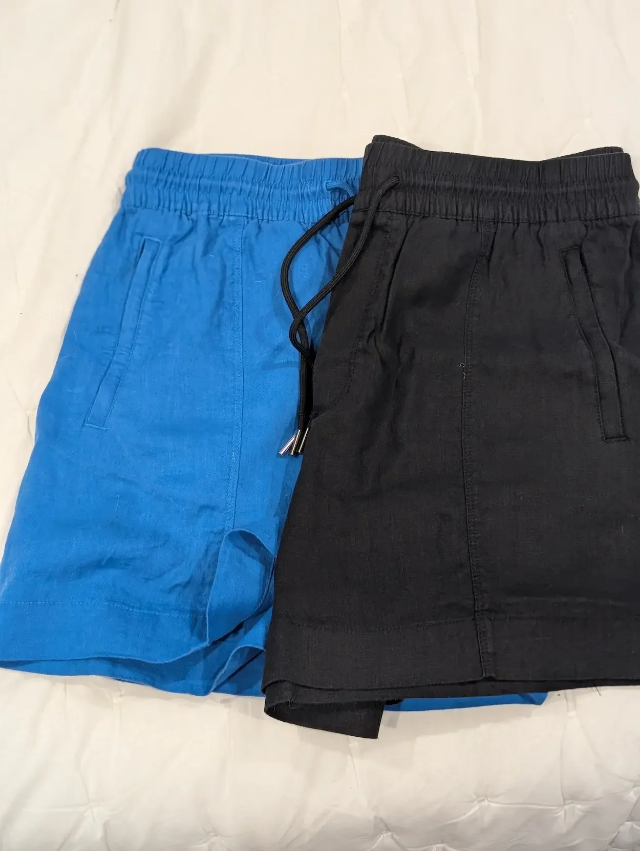 retreat linen mid-rise athleta shorts in black and blue
