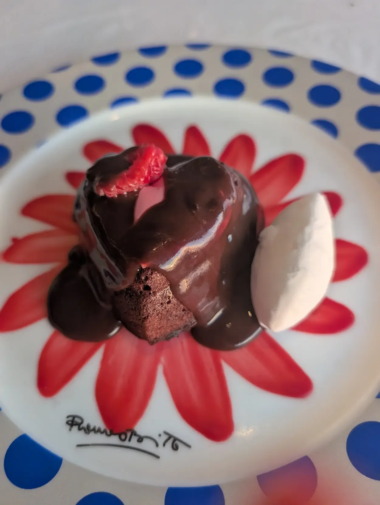Chocolate lava cake