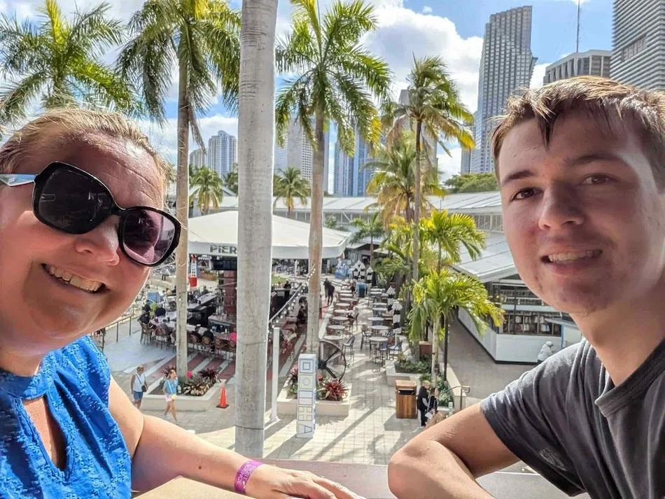 Bayside Market in miami close to hyatt regency Miami review