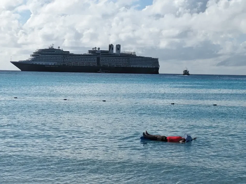 Nieuw Amsterdam Half Moon Cay